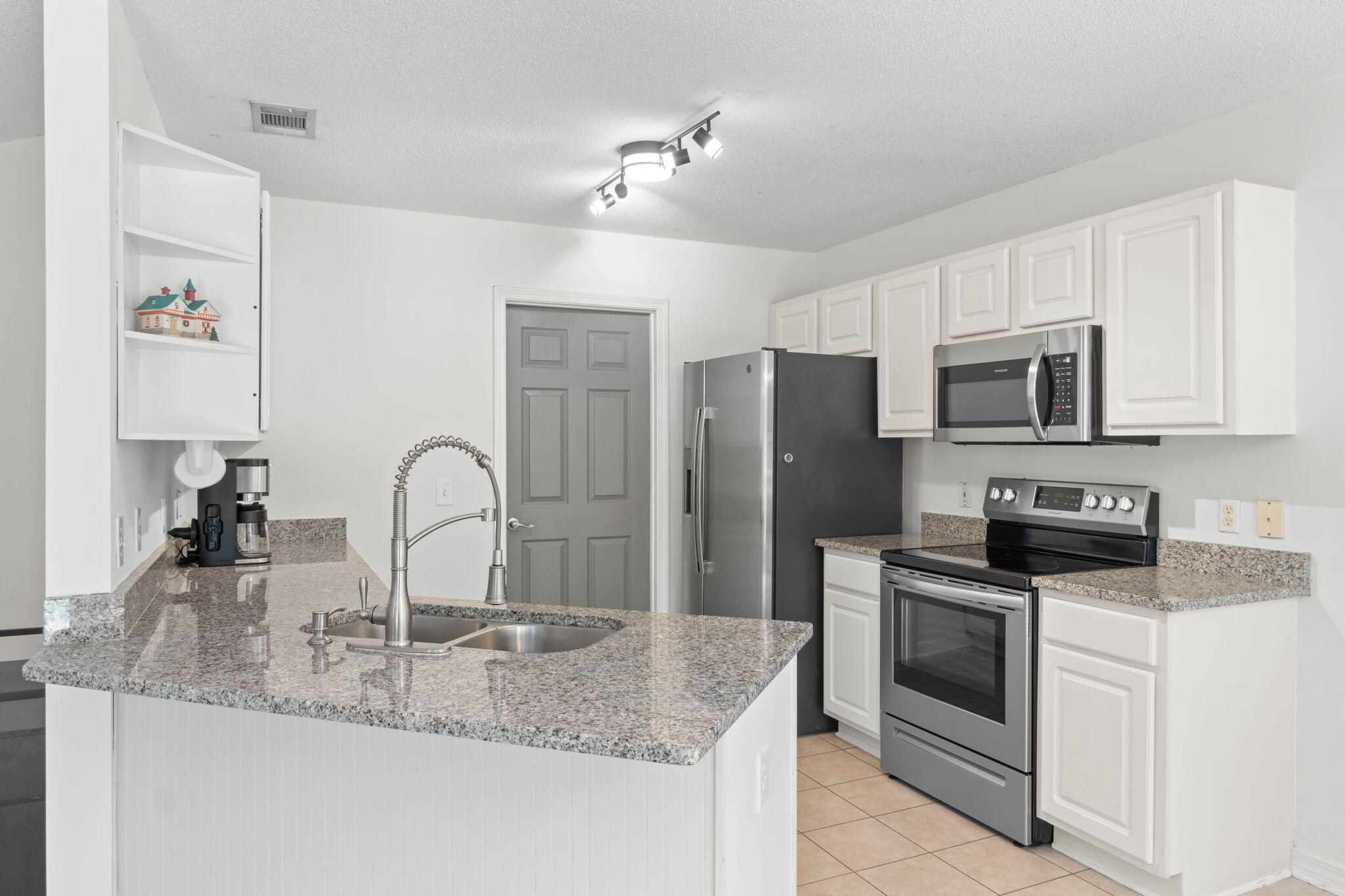 SHALIMAR COTTAGES - Residential