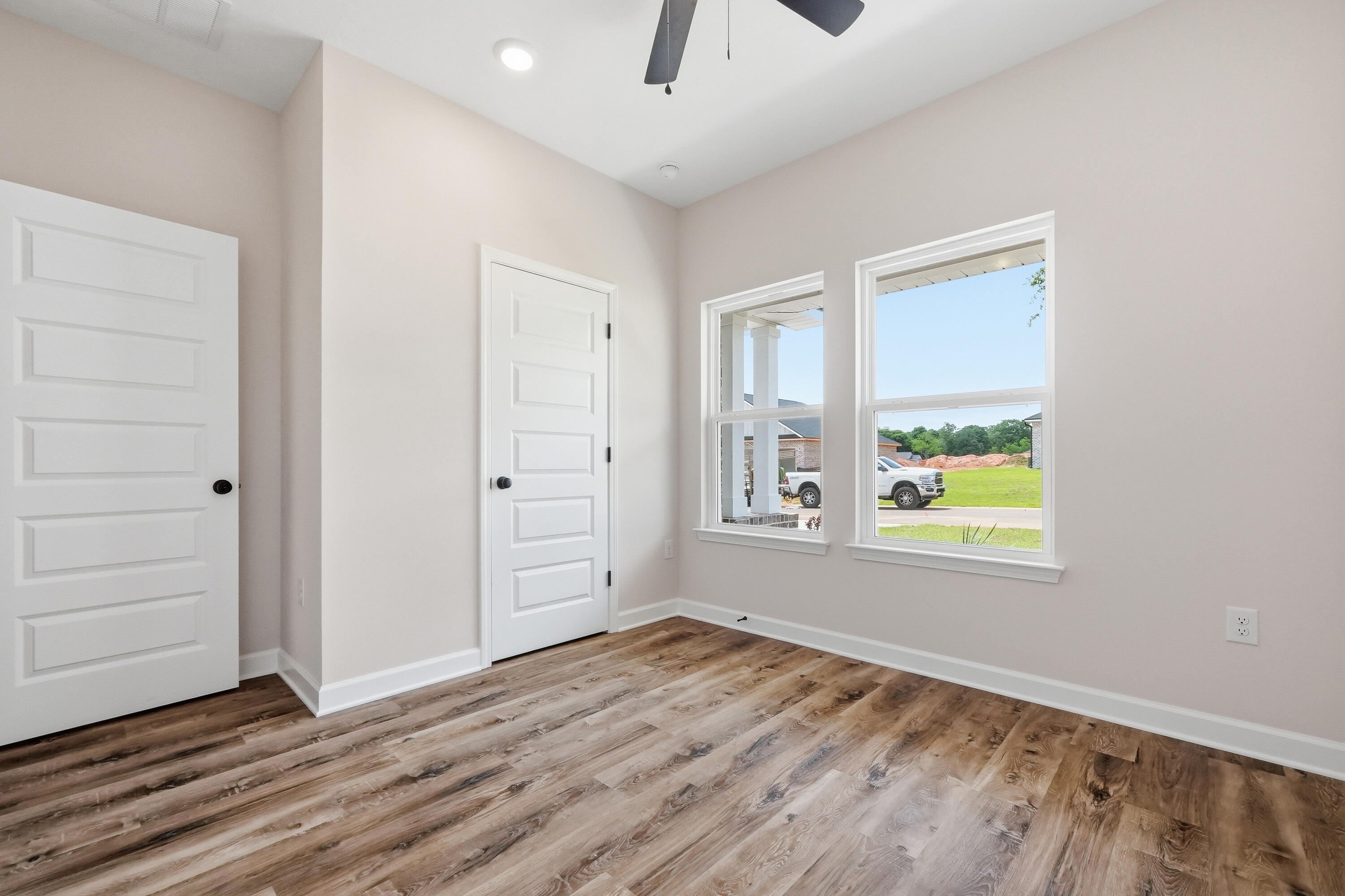 BARTON'S BEND - Residential