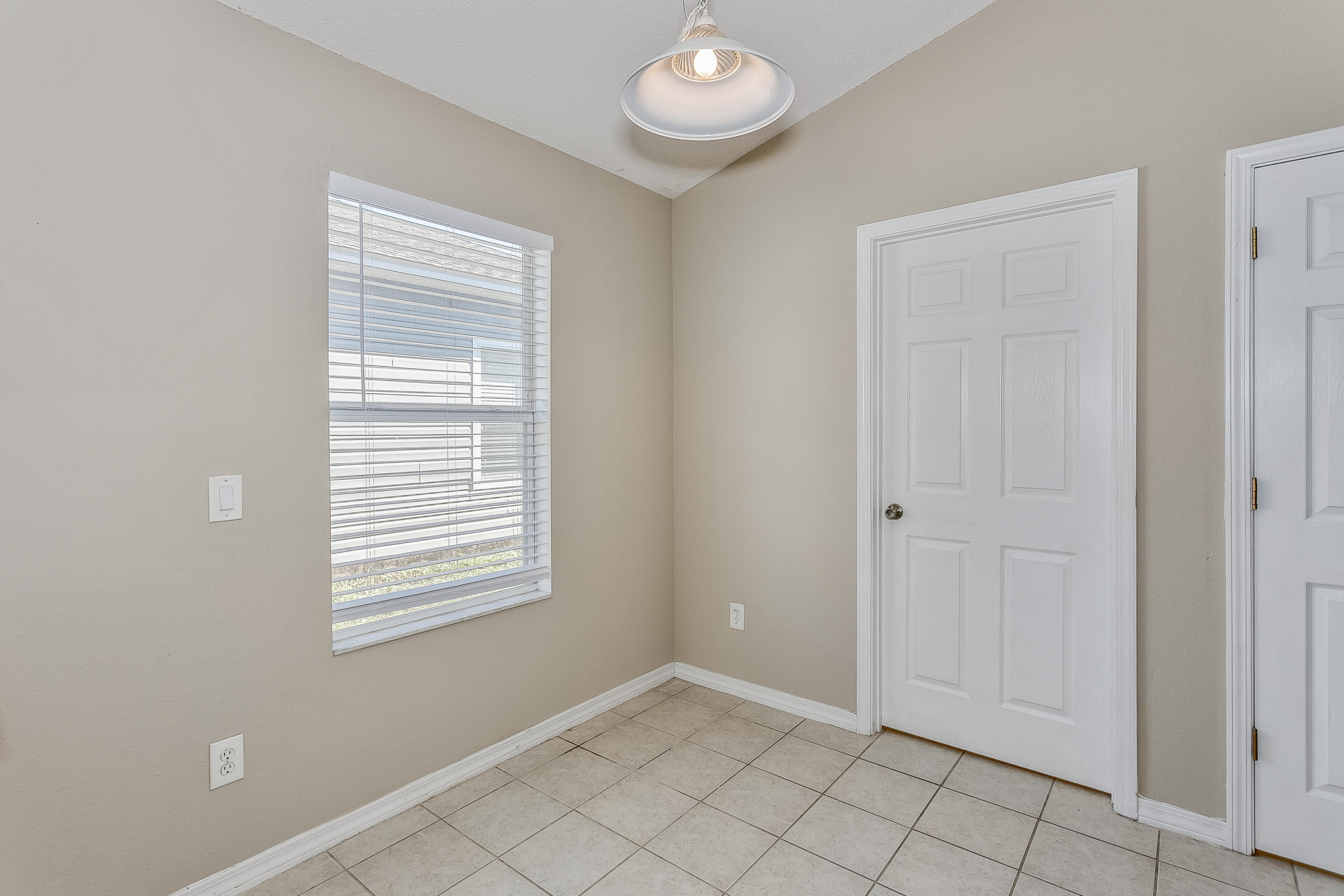 HOLSBERRY ESTATES - Residential