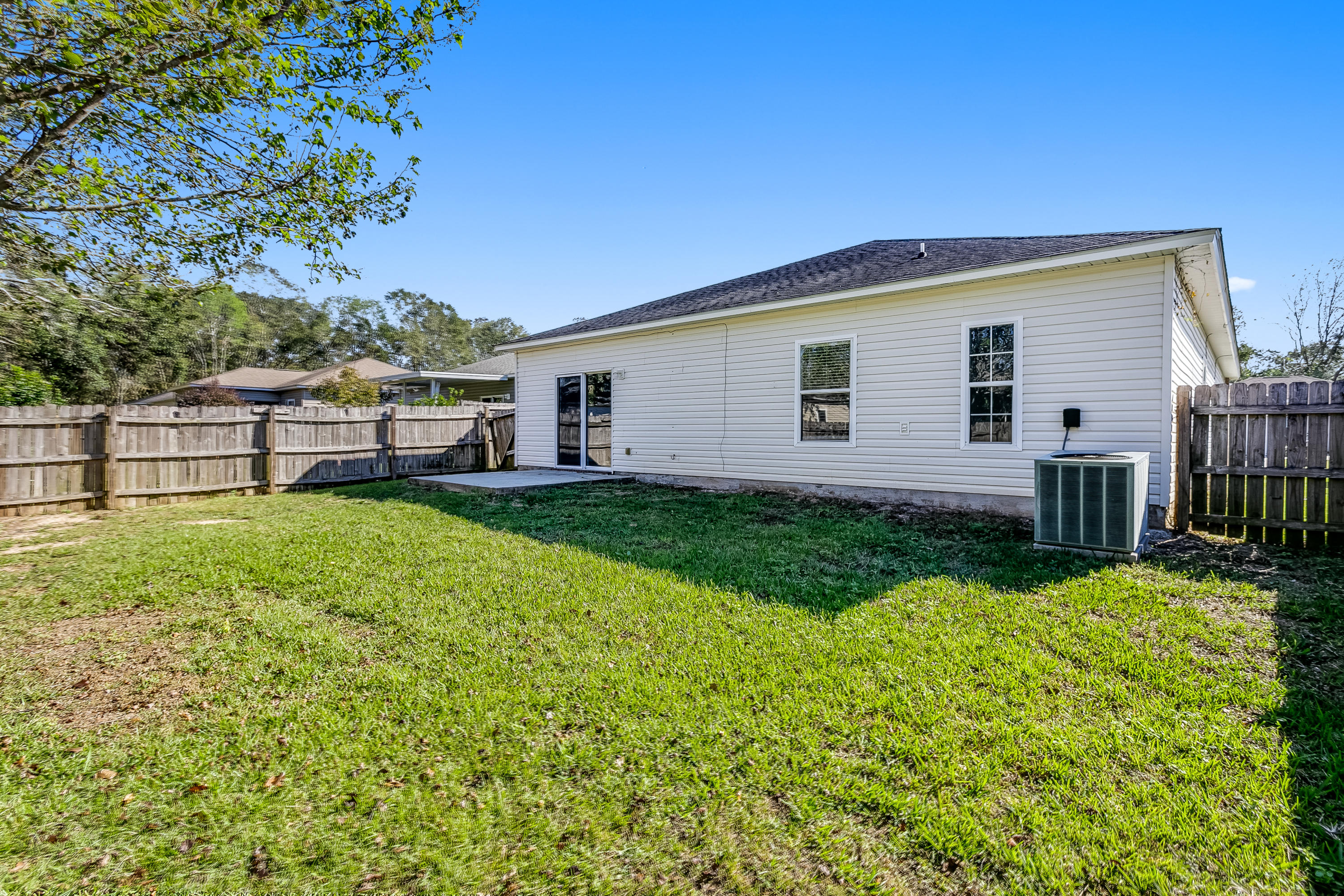 HOLSBERRY ESTATES - Residential