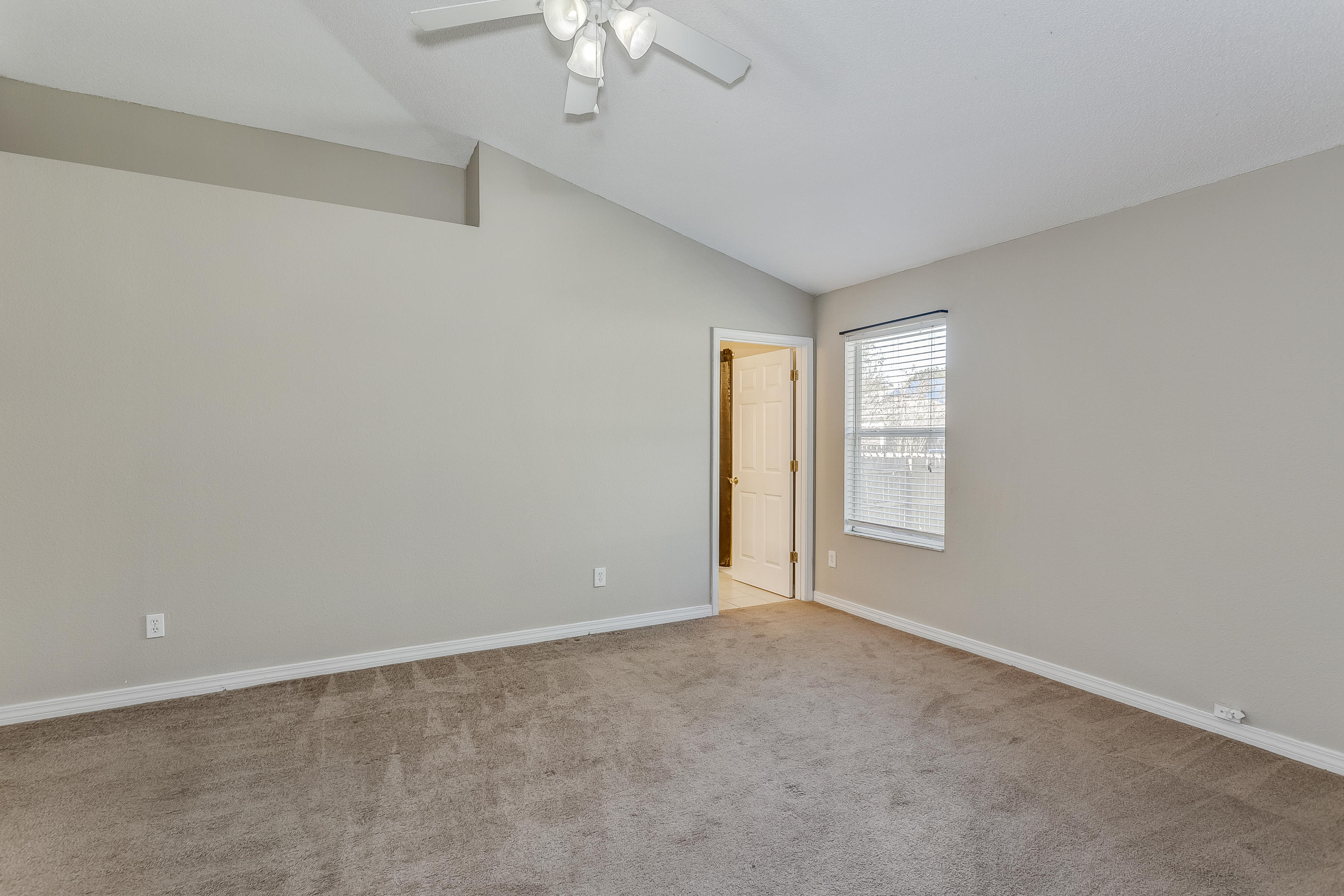 HOLSBERRY ESTATES - Residential