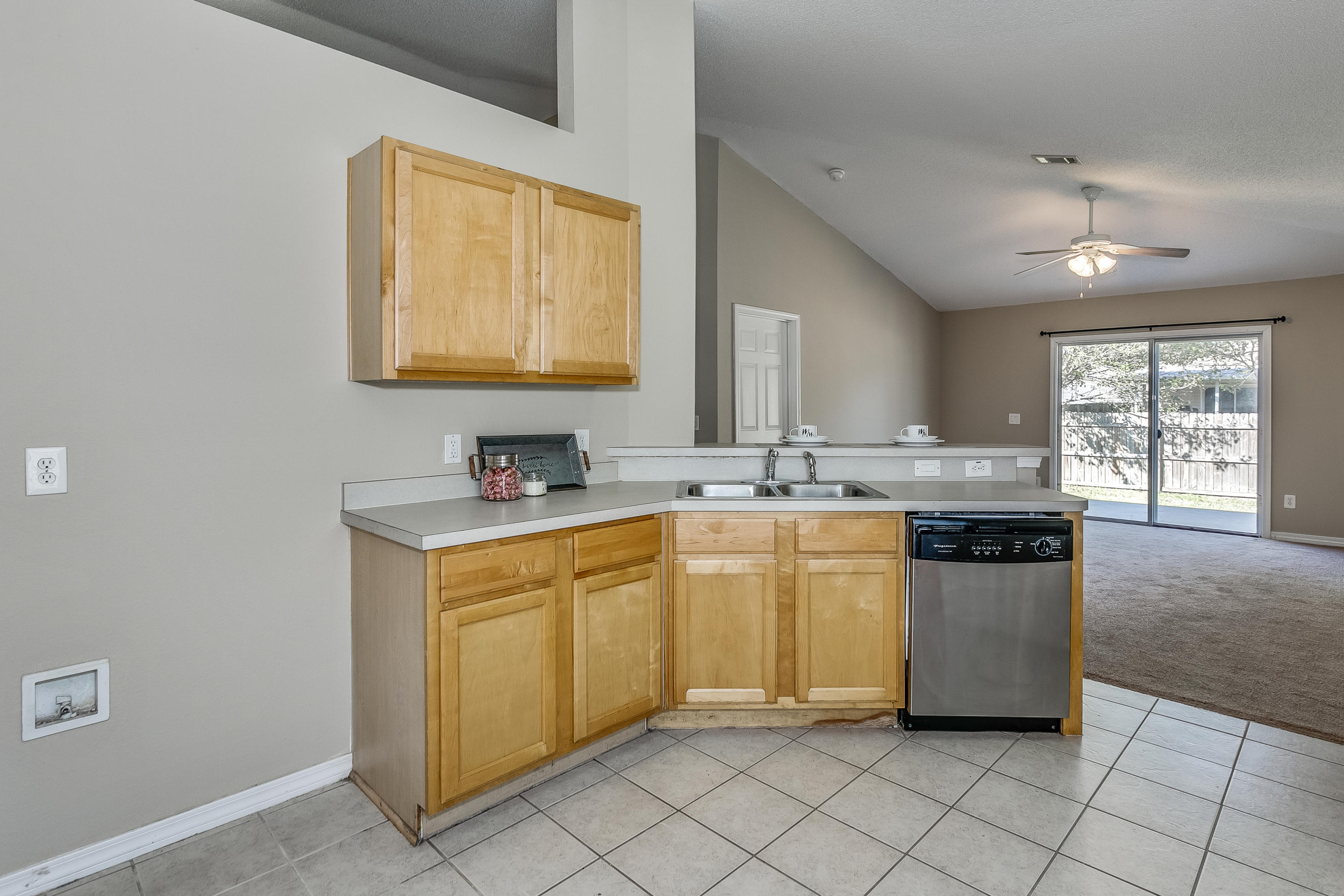 HOLSBERRY ESTATES - Residential