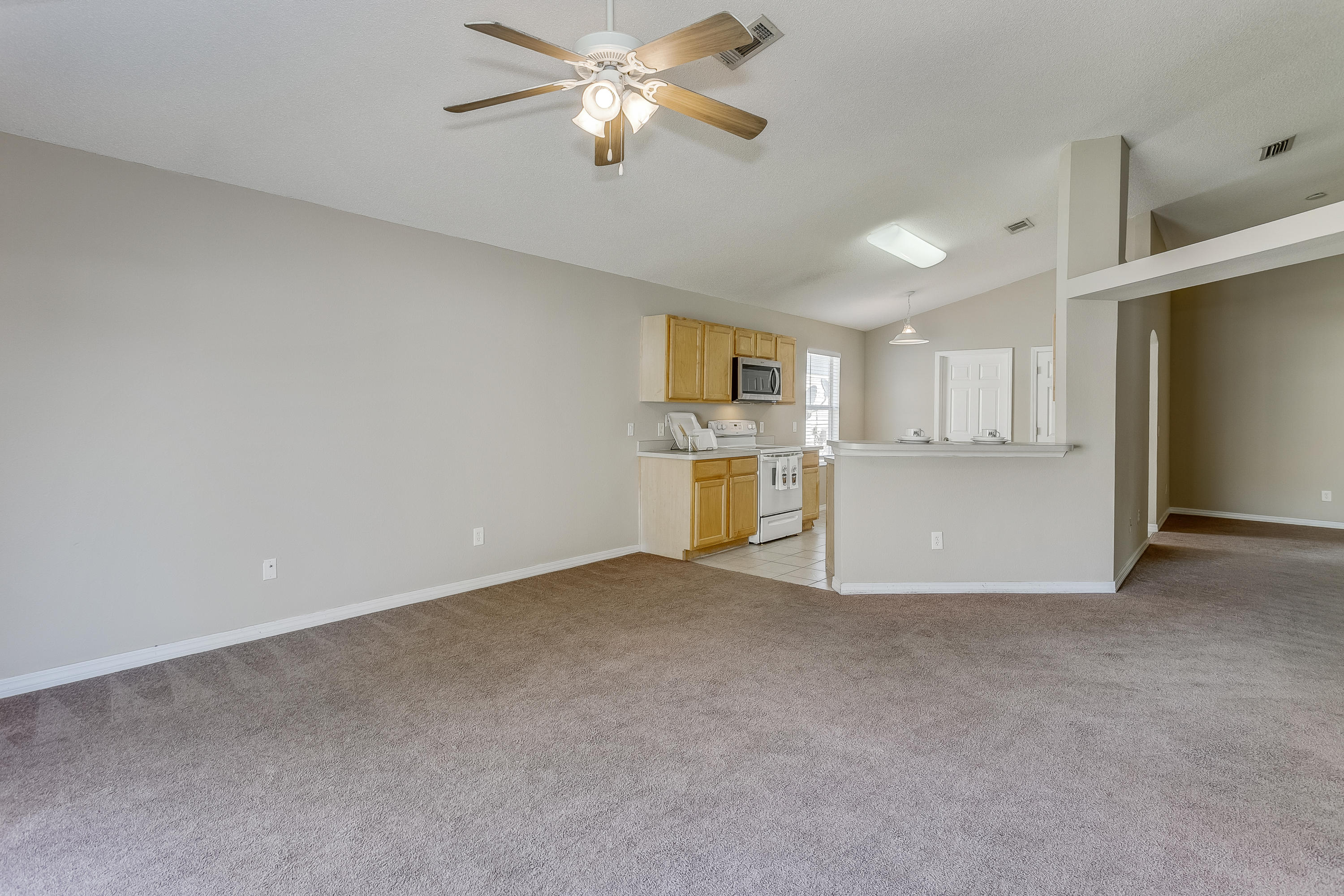 HOLSBERRY ESTATES - Residential