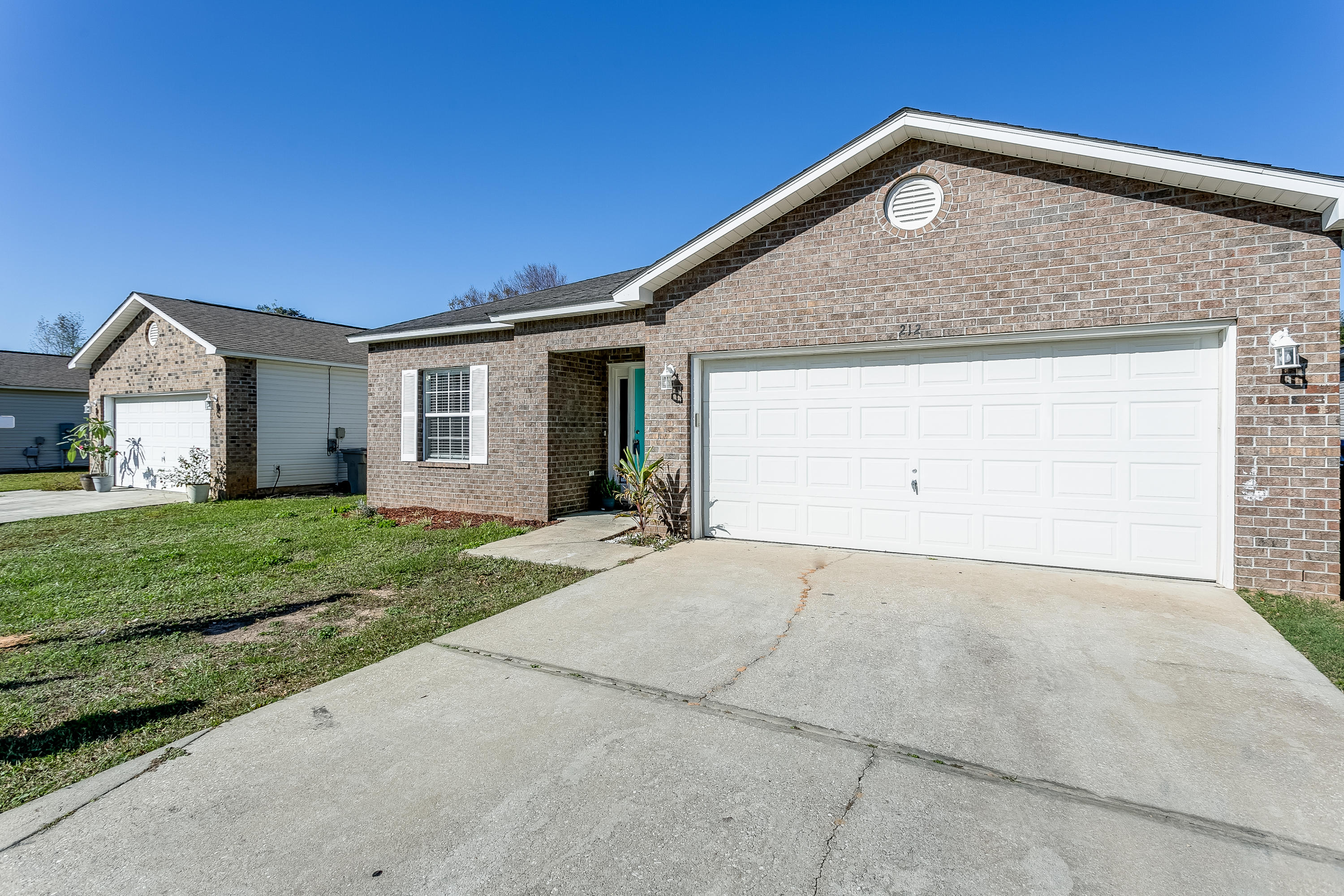 HOLSBERRY ESTATES - Residential