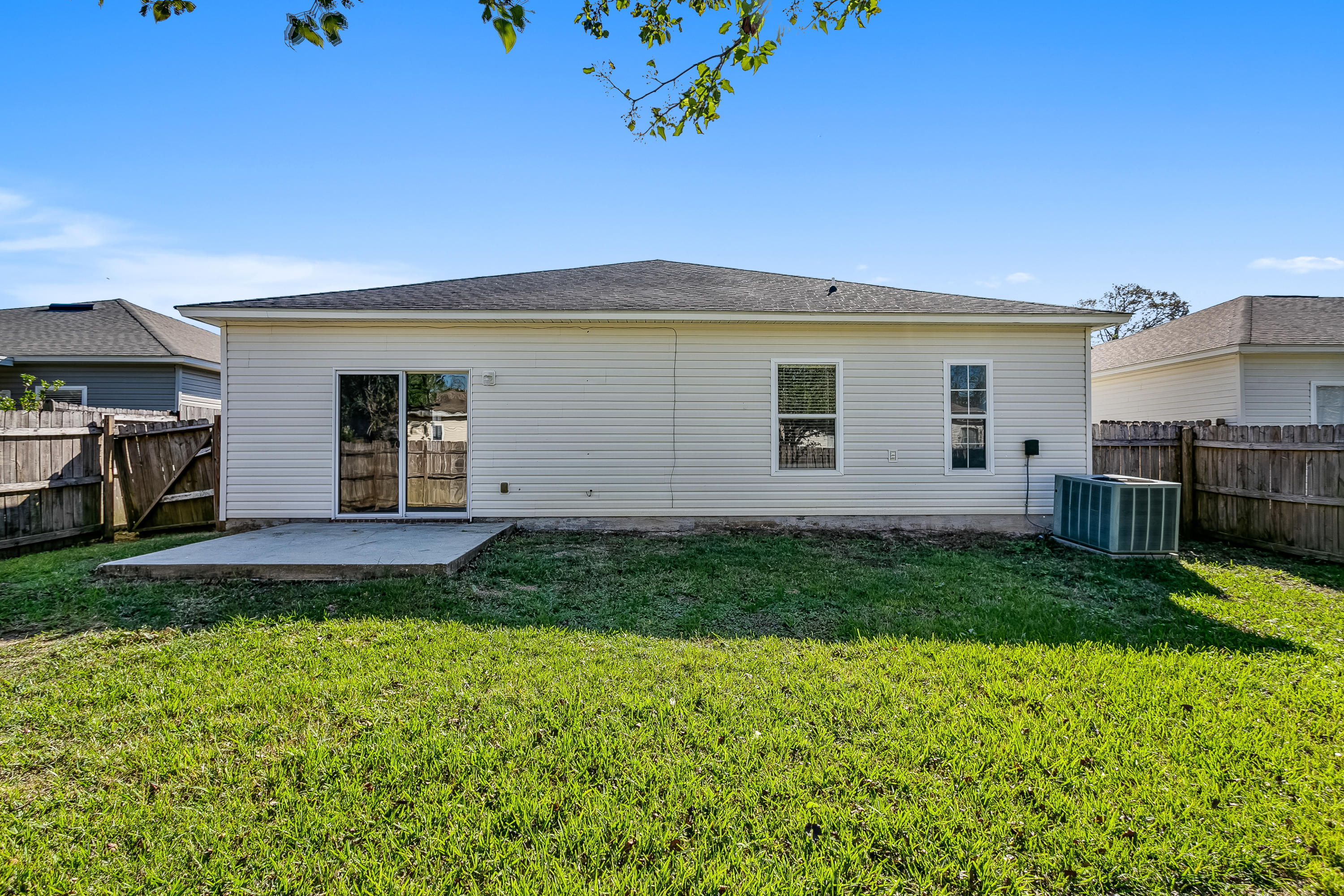 HOLSBERRY ESTATES - Residential