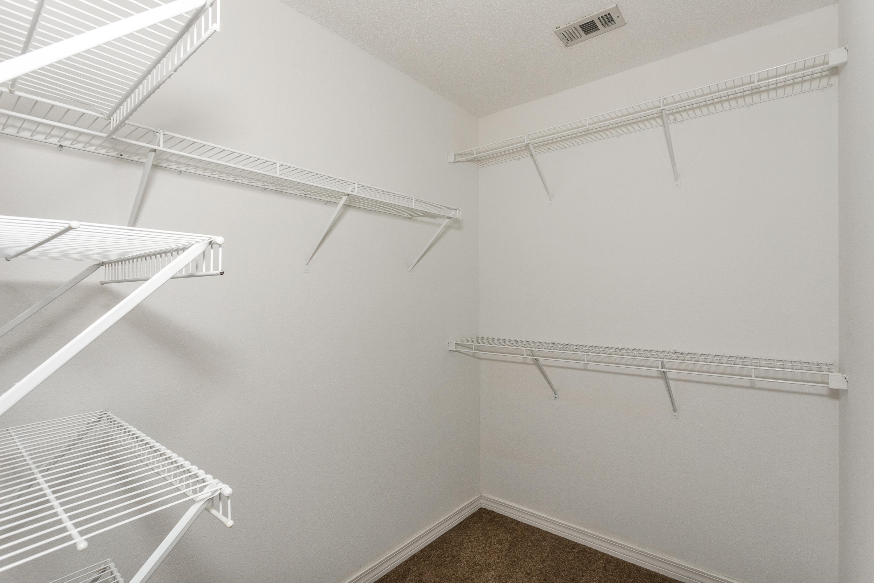 HOLSBERRY ESTATES - Residential