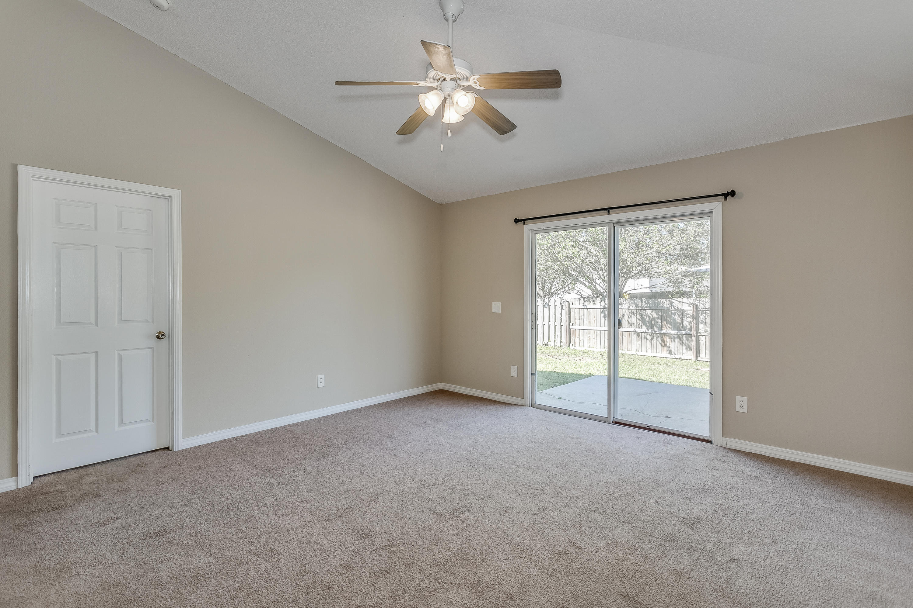 HOLSBERRY ESTATES - Residential