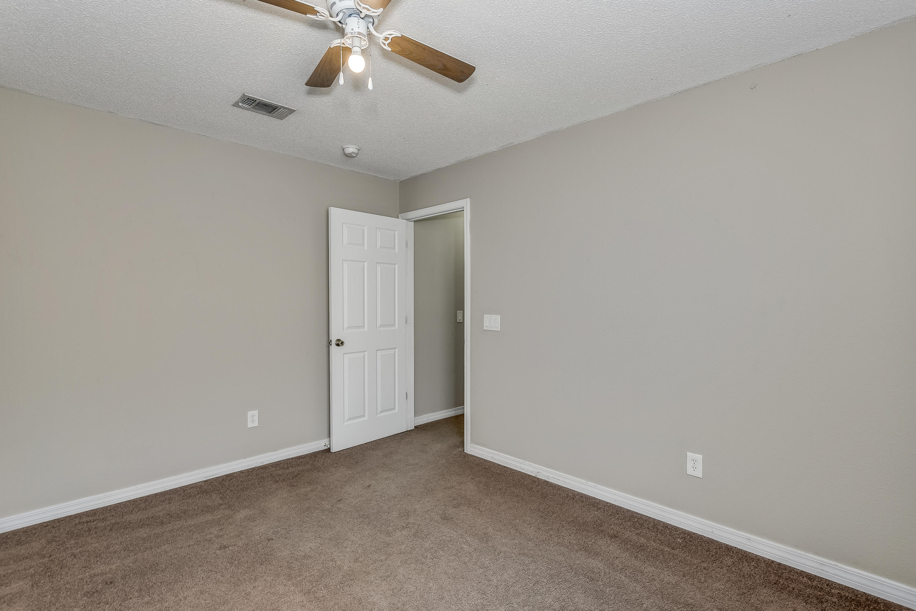 HOLSBERRY ESTATES - Residential