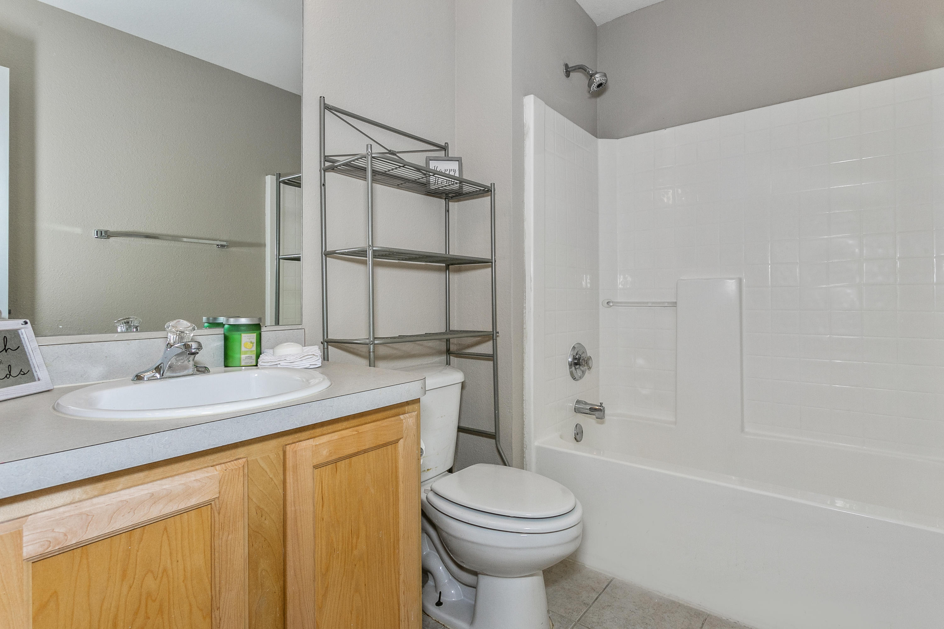 HOLSBERRY ESTATES - Residential