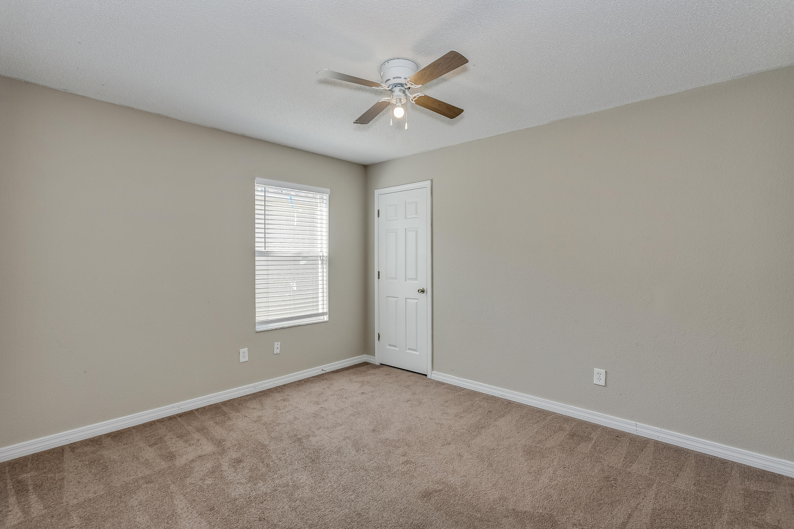 HOLSBERRY ESTATES - Residential