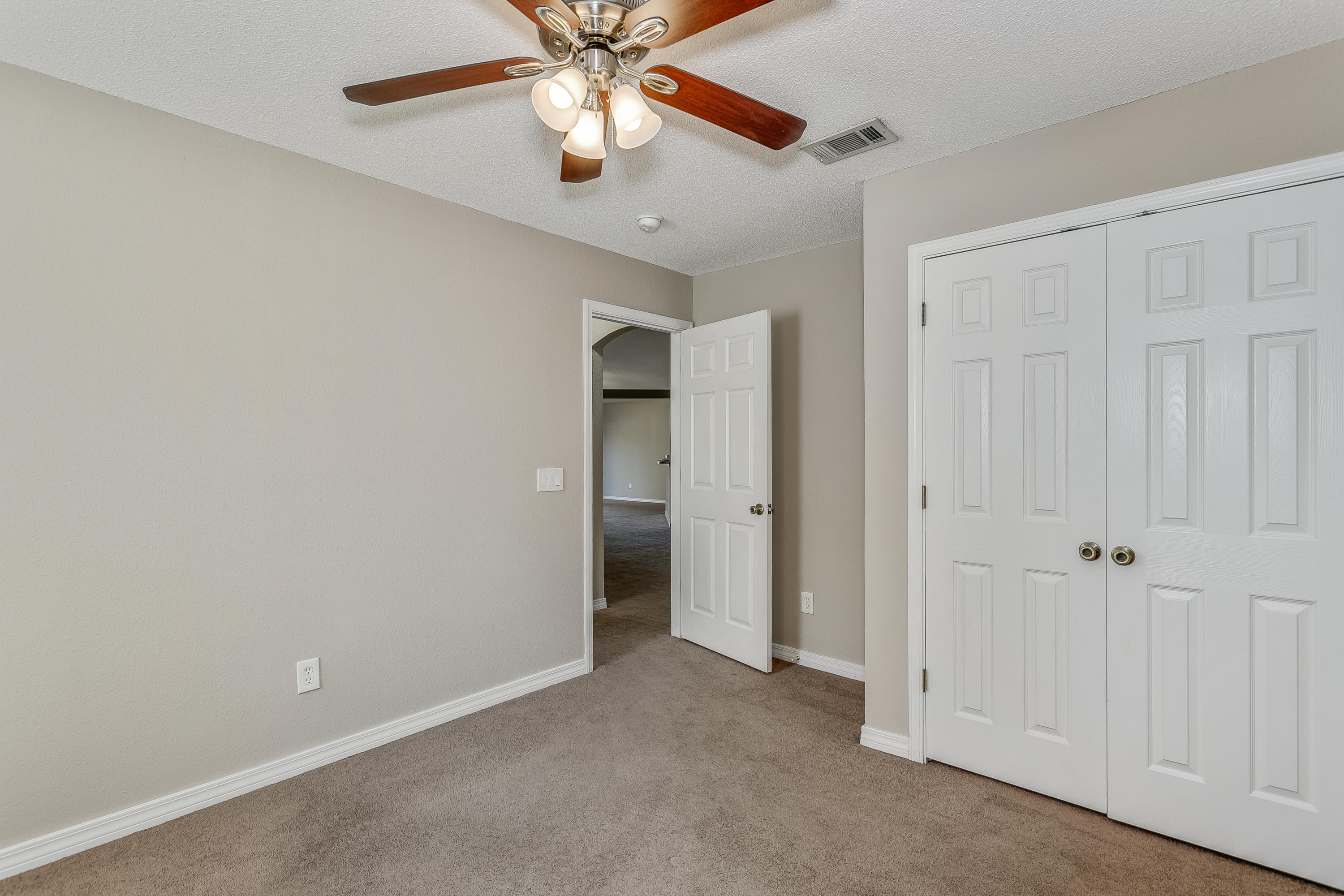 HOLSBERRY ESTATES - Residential