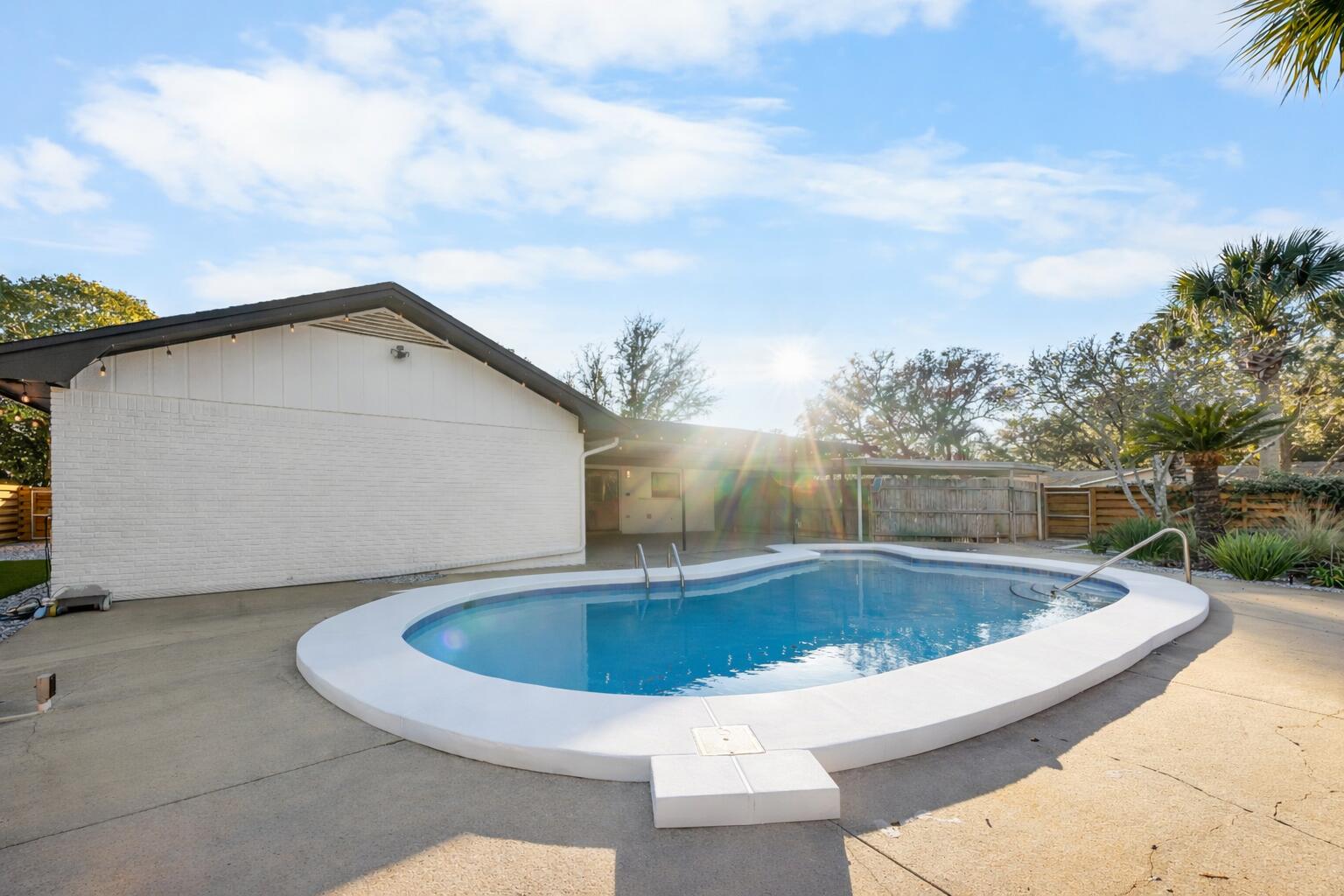 KENWOOD 2ND ADD - Residential