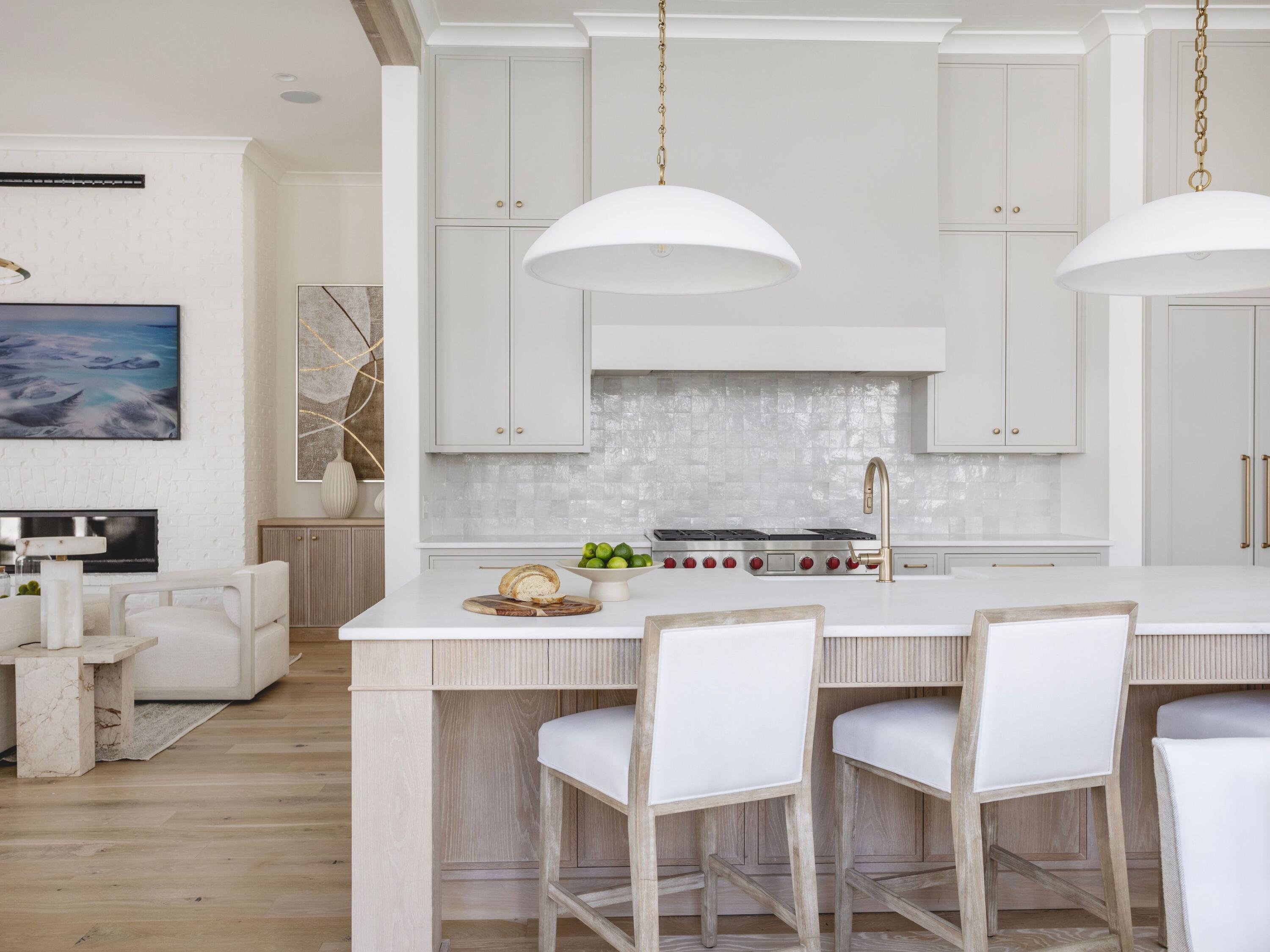 CHURCHILL OAKS - Residential