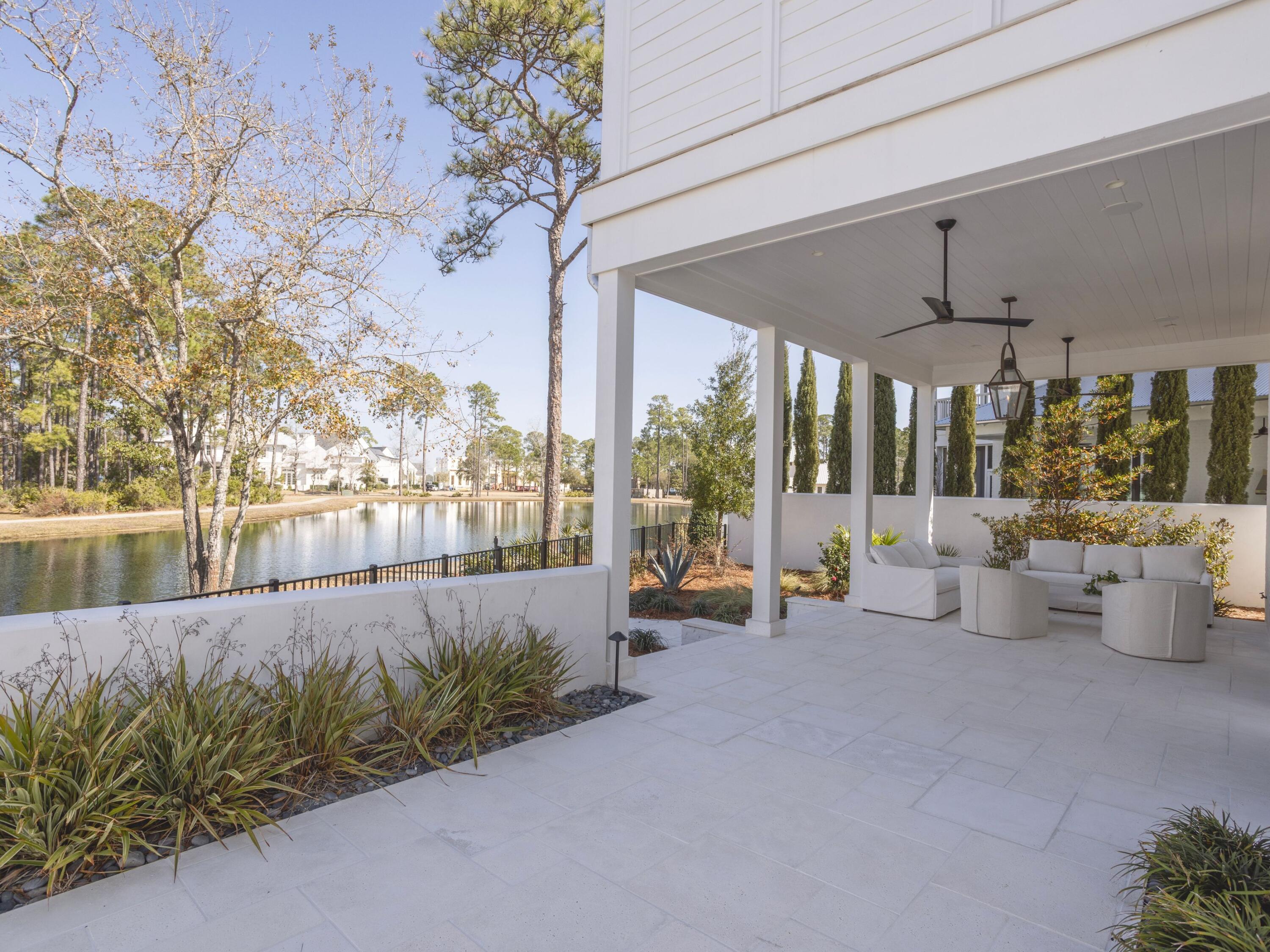 CHURCHILL OAKS - Residential