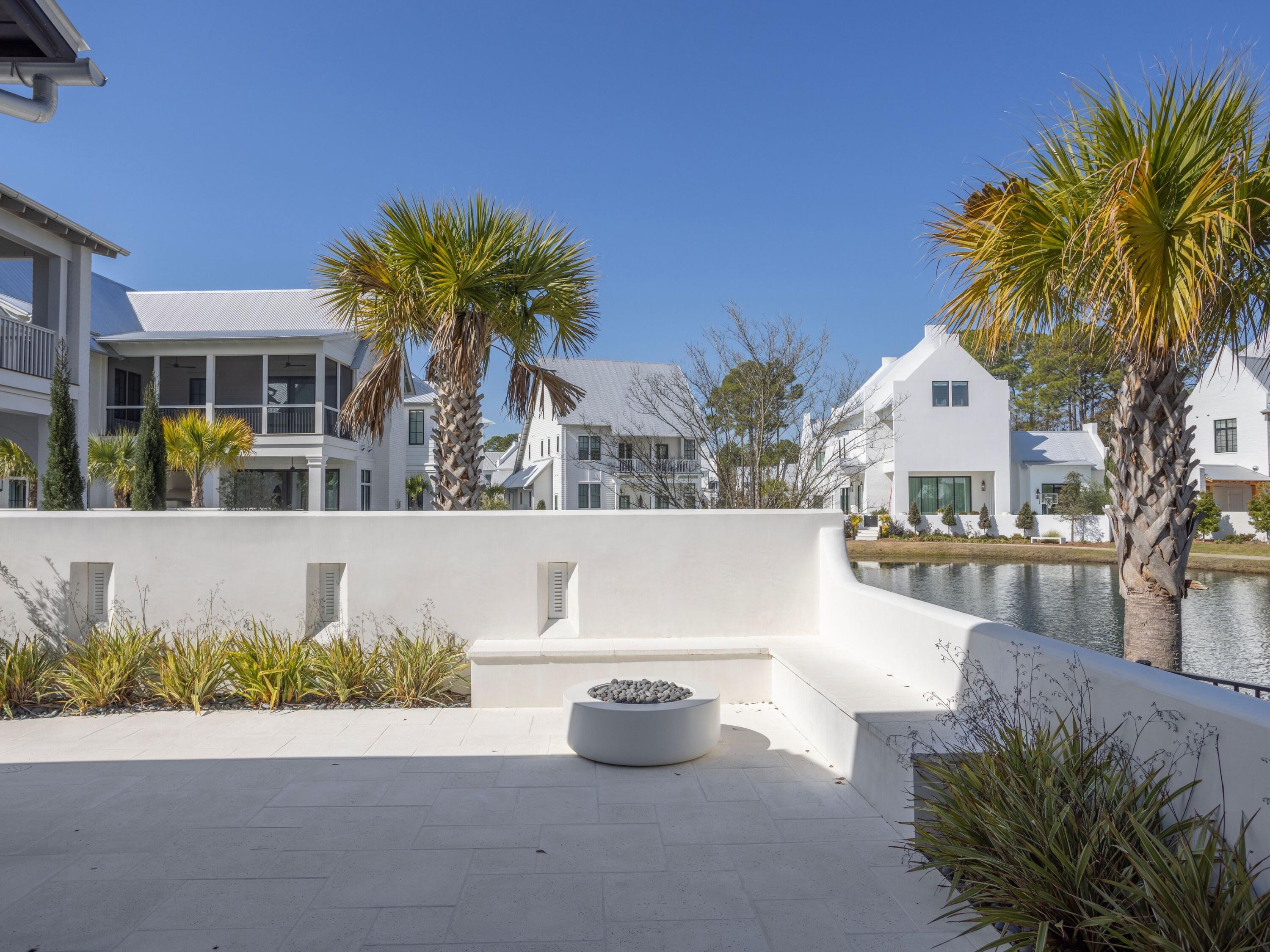 CHURCHILL OAKS - Residential