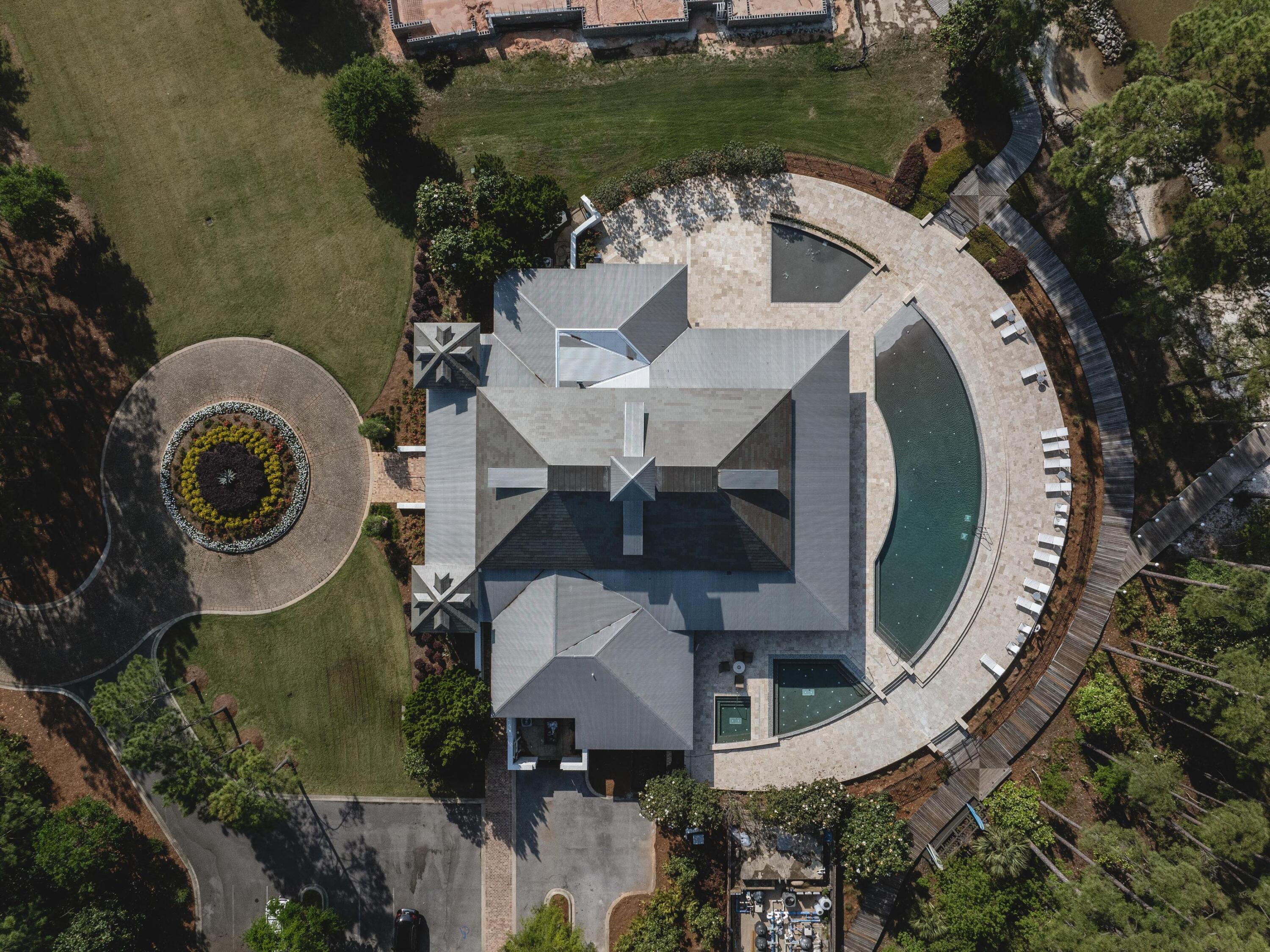 CHURCHILL OAKS - Residential