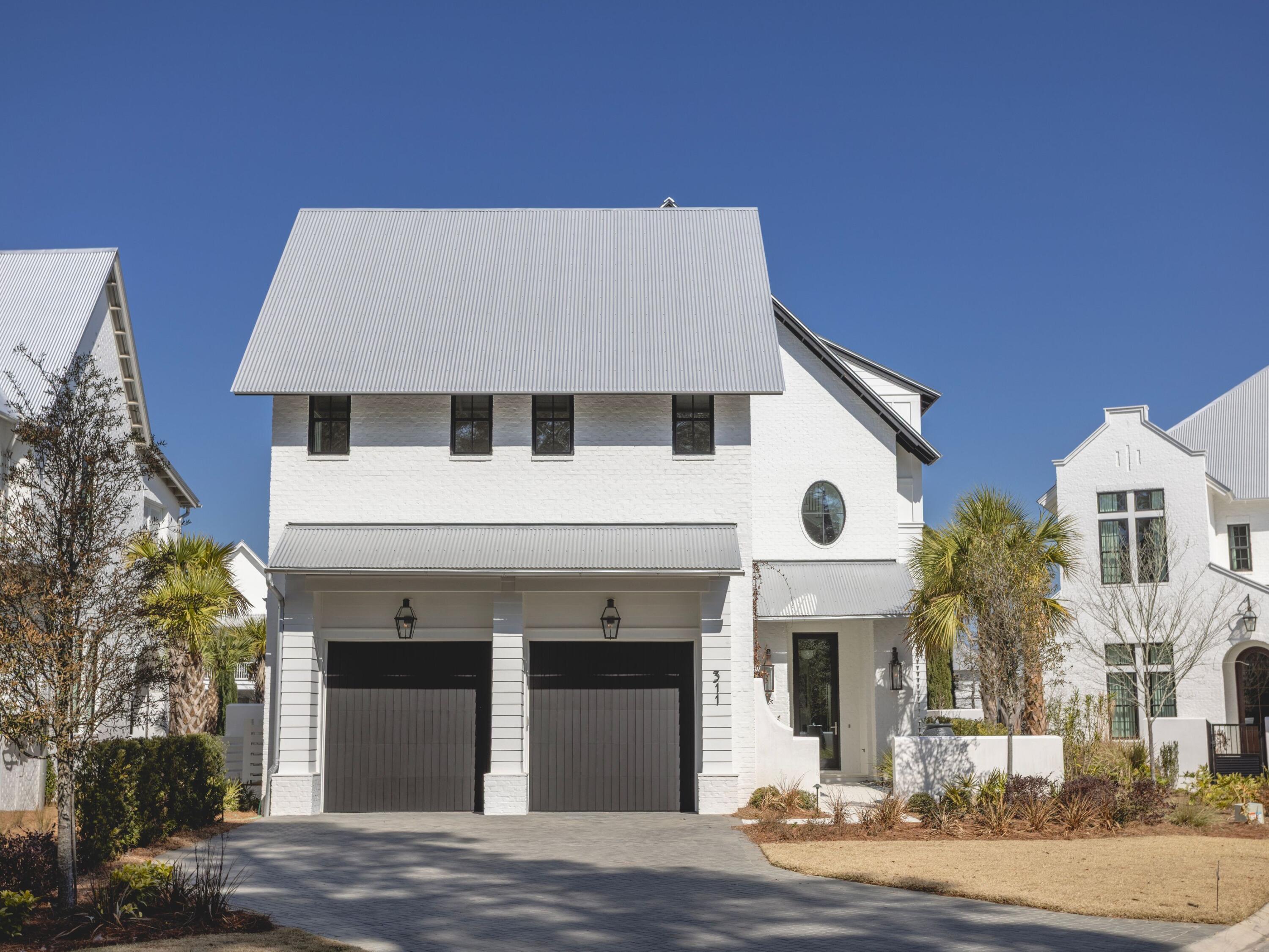 CHURCHILL OAKS - Residential