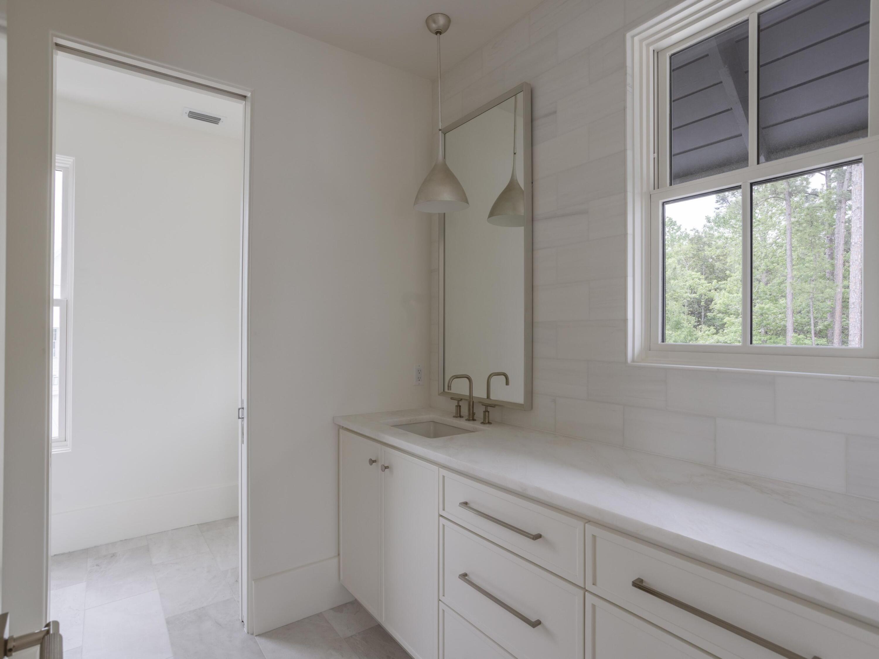 CHURCHILL OAKS - Residential