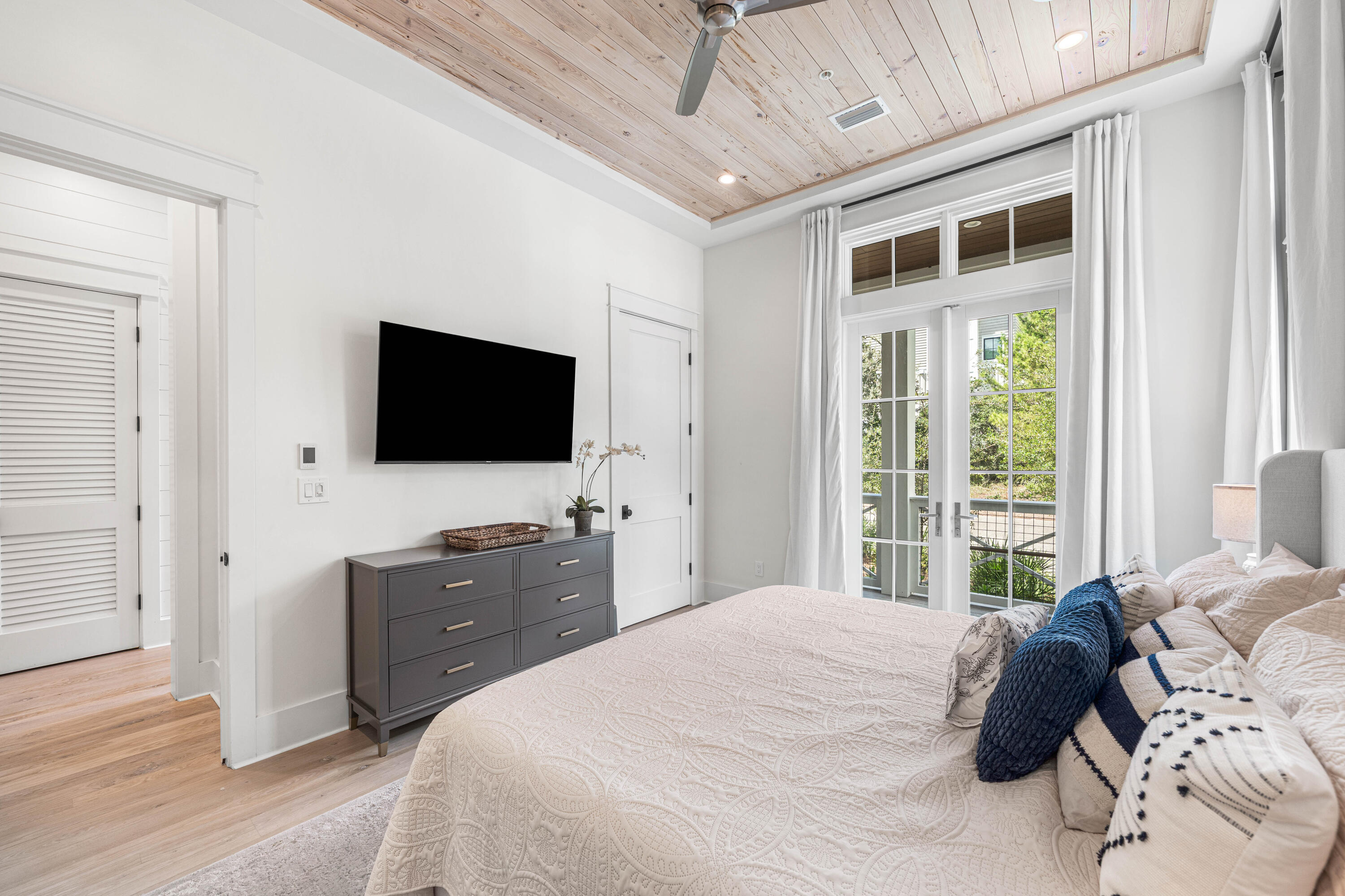 DRAPER LAKE COASTAL VILLAGE - Residential