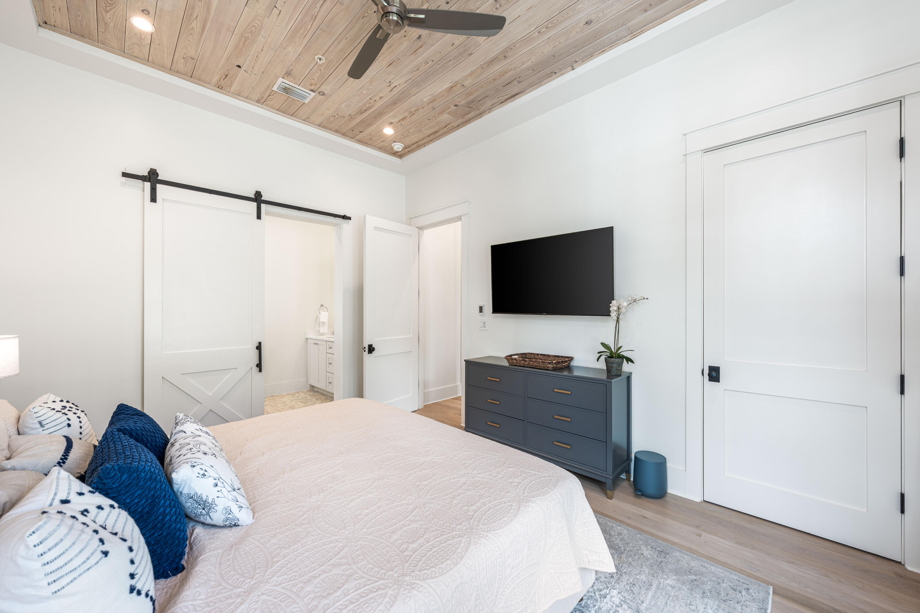 DRAPER LAKE COASTAL VILLAGE - Residential