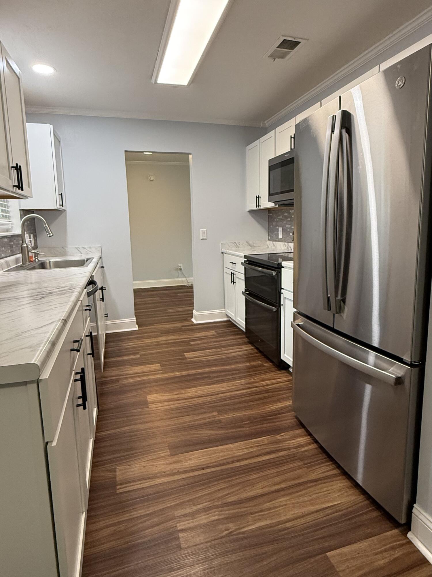 TANGLEWOOD S/D 1ST ADDN - Residential Lease