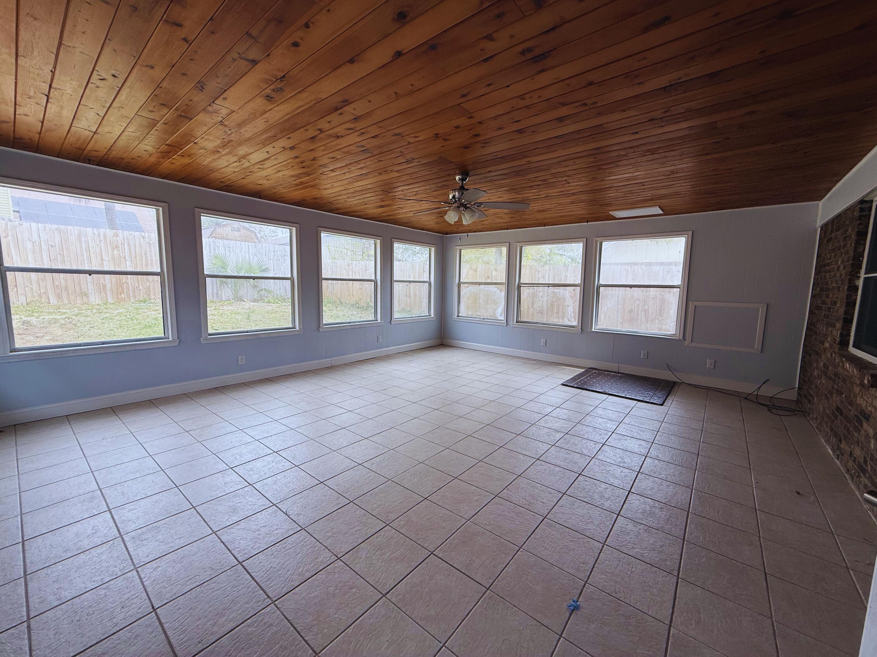 TANGLEWOOD S/D 1ST ADDN - Residential Lease