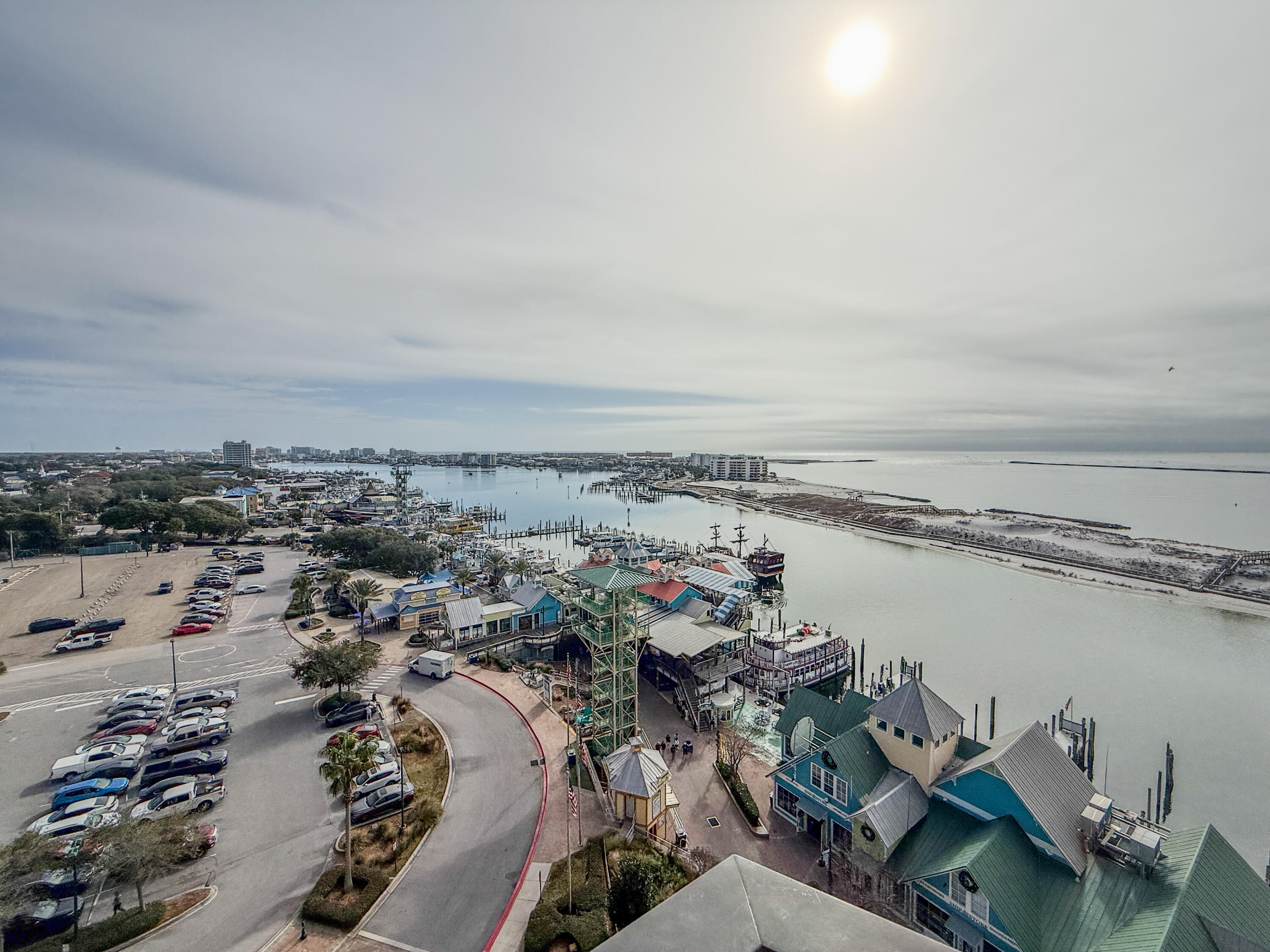 EMERALD GRANDE - Residential