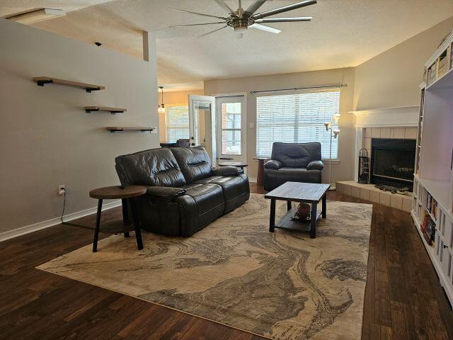 CREETWOODS - Residential Lease