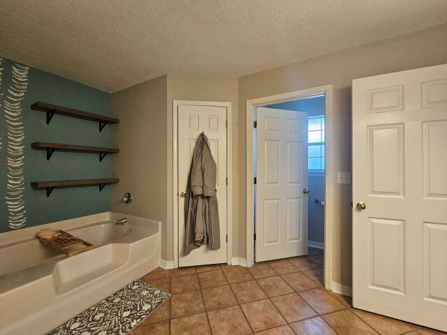 CREETWOODS - Residential Lease