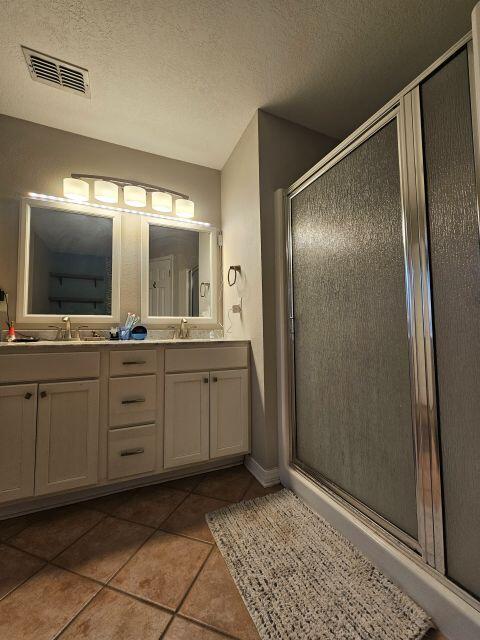 CREETWOODS - Residential Lease