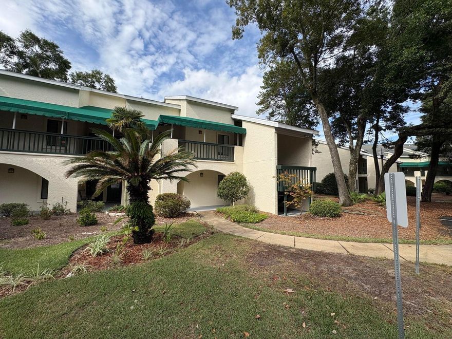 Beautifully renovated 2BR/2BA condo in Bluewater Bay's Lakeside community, overlooking the lake and just steps from tennis courts and Hidden Lakes. This updated unit offers a versatile loft with private bath, ideal for guests or an office. Upgrades include 20x20 porcelain tile, new carpet, stainless steel appliances, recessed lighting, quartz countertops, and a touchless kitchen faucet. Enjoy the convenience of a full-size washer/dryer, fiber optic wiring, and a well-appointed kitchen. Stylish, functional, and move-in ready! Contact us today for a showing!