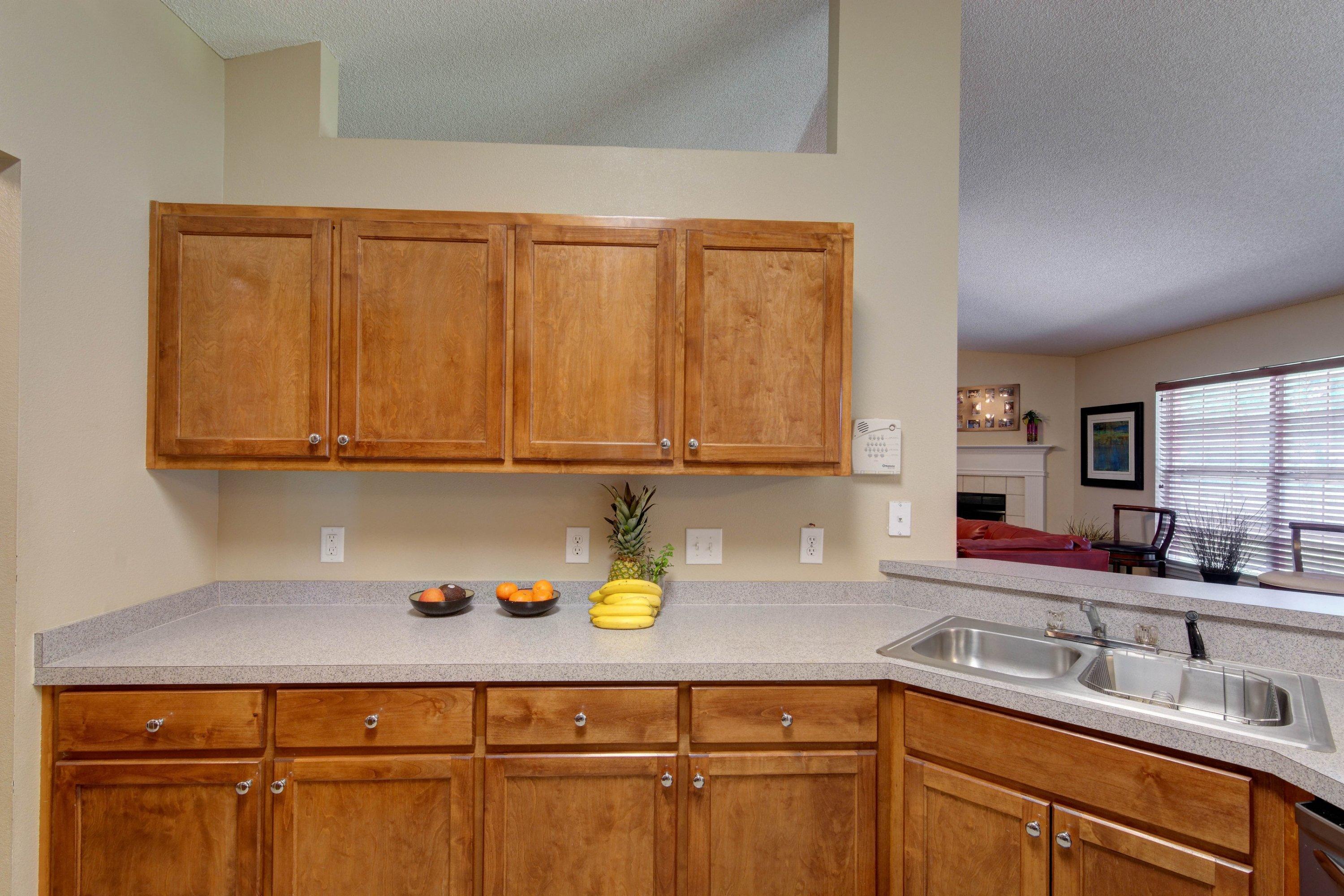 HOLLEY BY THE SEA - Residential