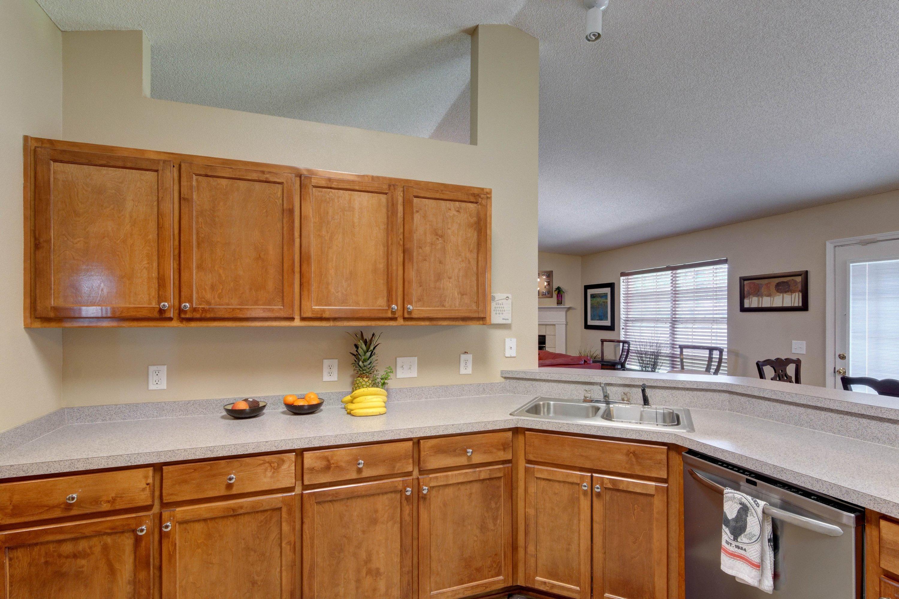 HOLLEY BY THE SEA - Residential