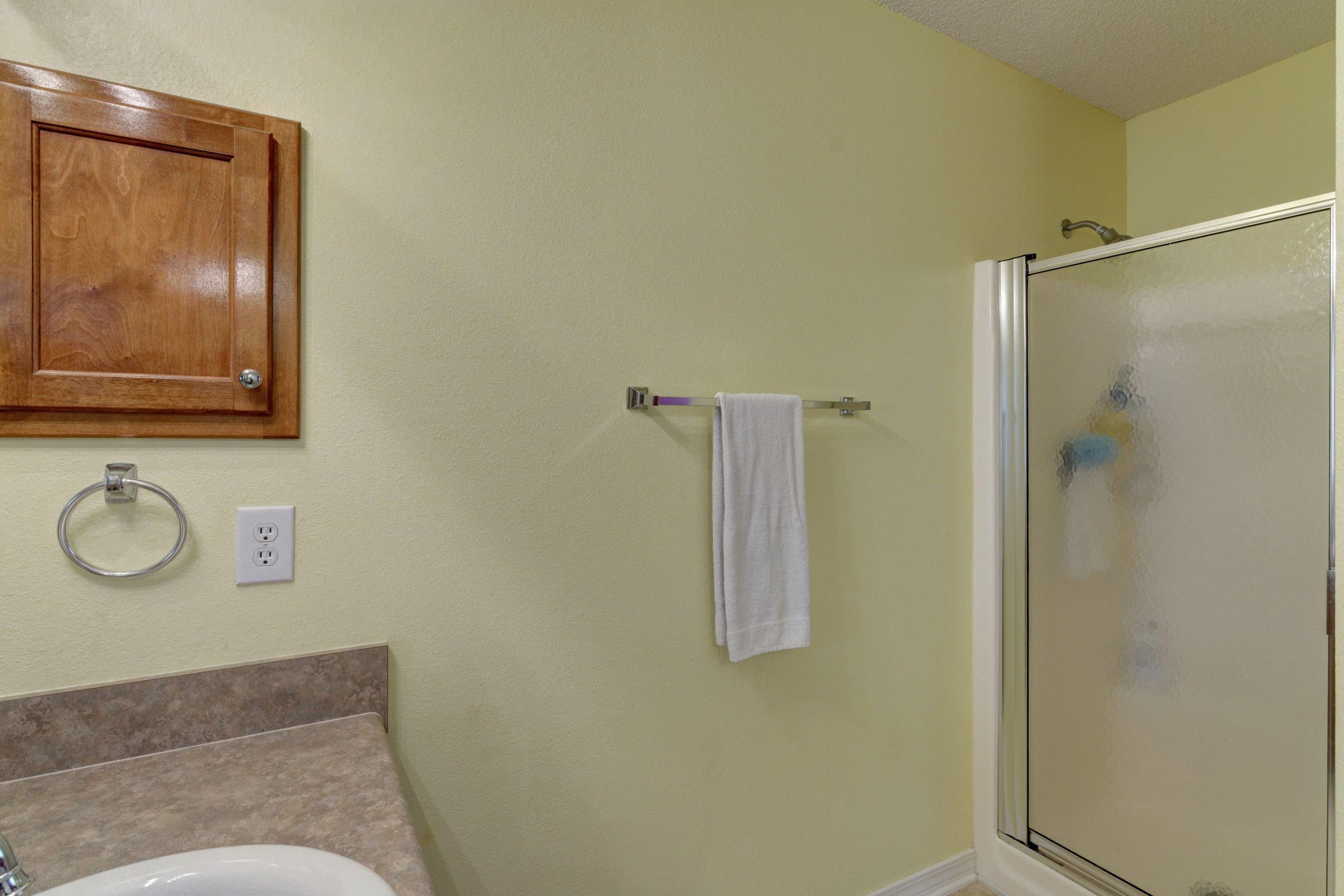 HOLLEY BY THE SEA - Residential