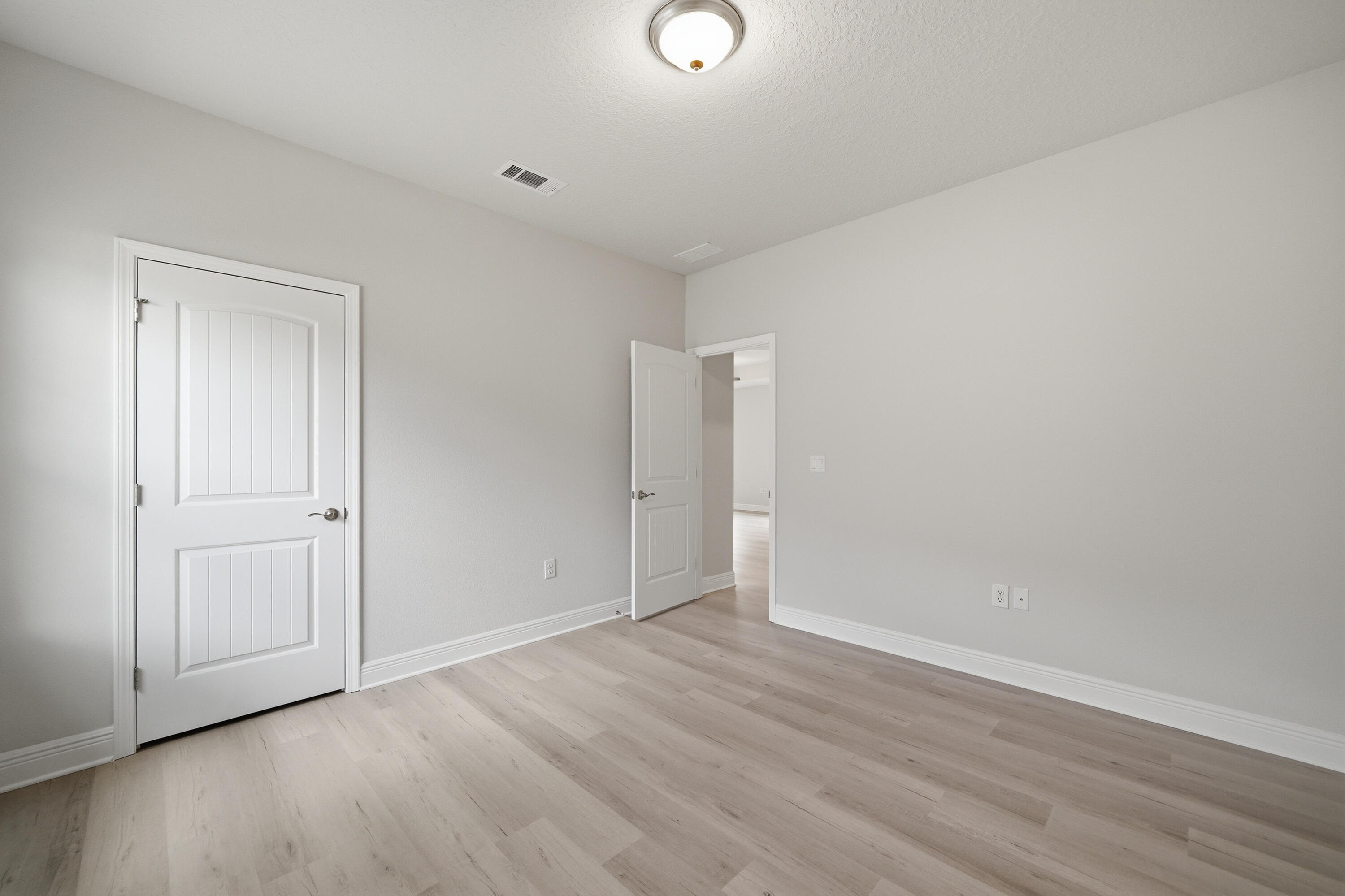 THE BLUFFS AT LAFAYETTE - Residential Lease