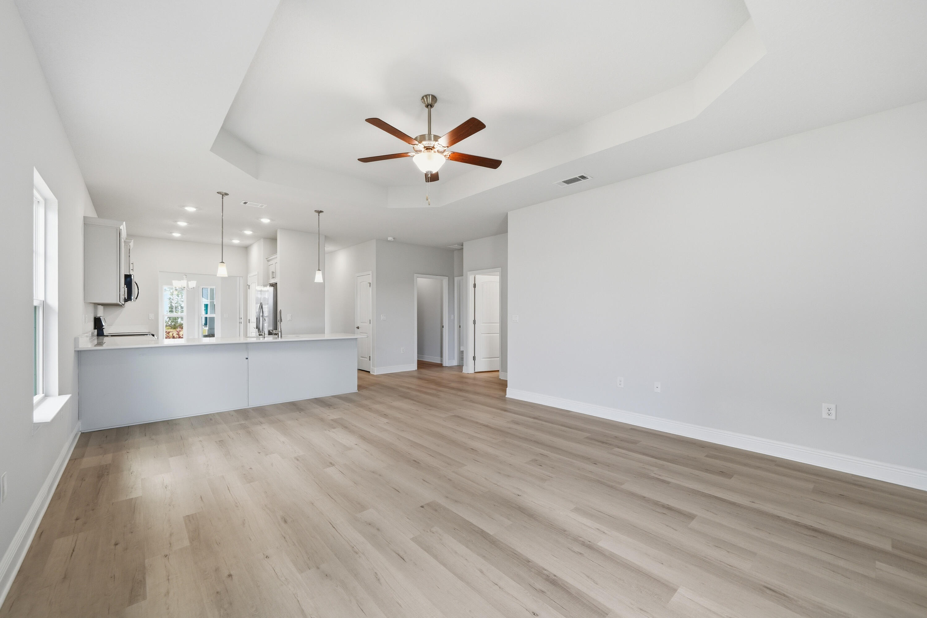 THE BLUFFS AT LAFAYETTE - Residential Lease