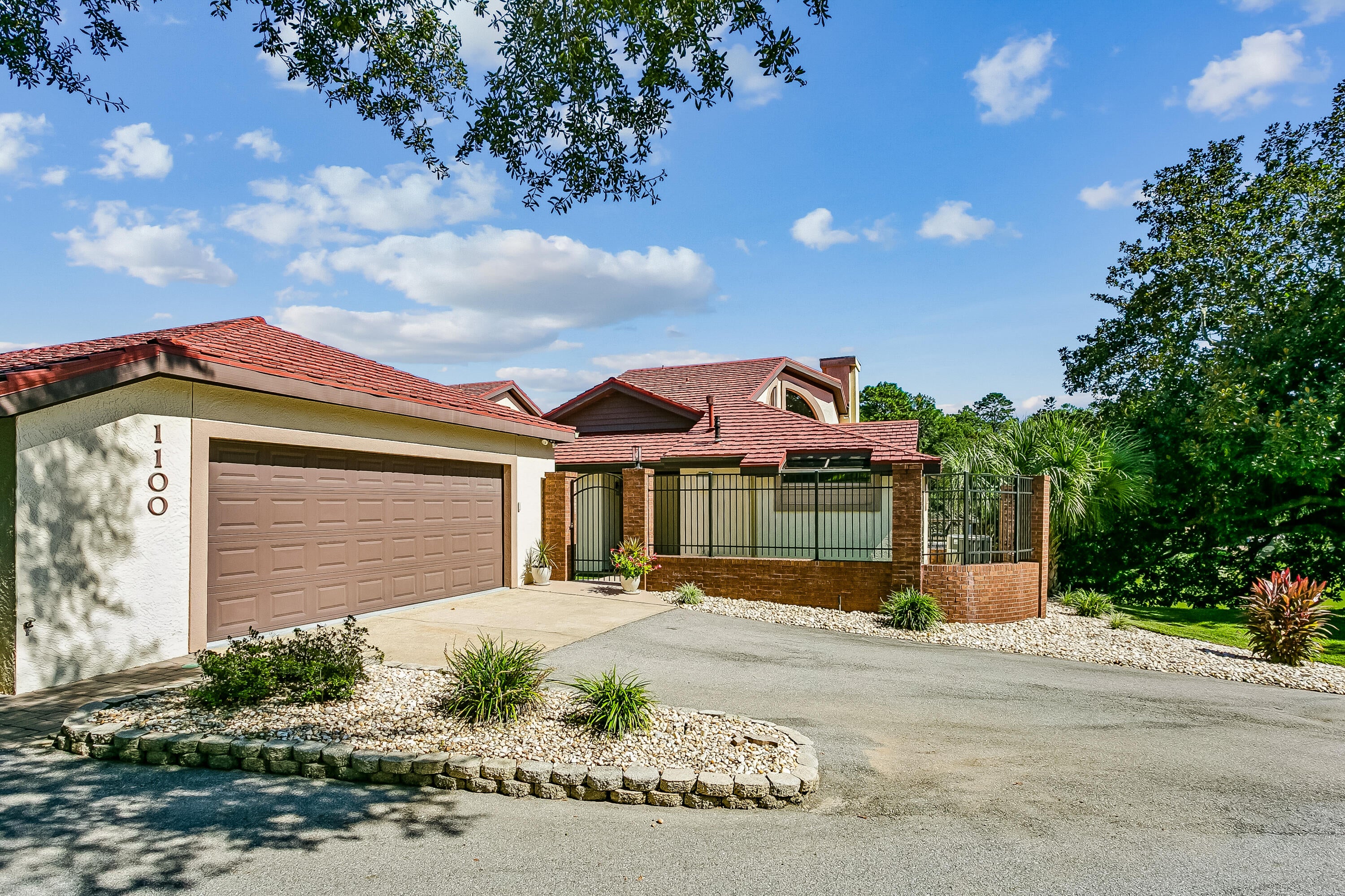 1100 Lake Way Drive