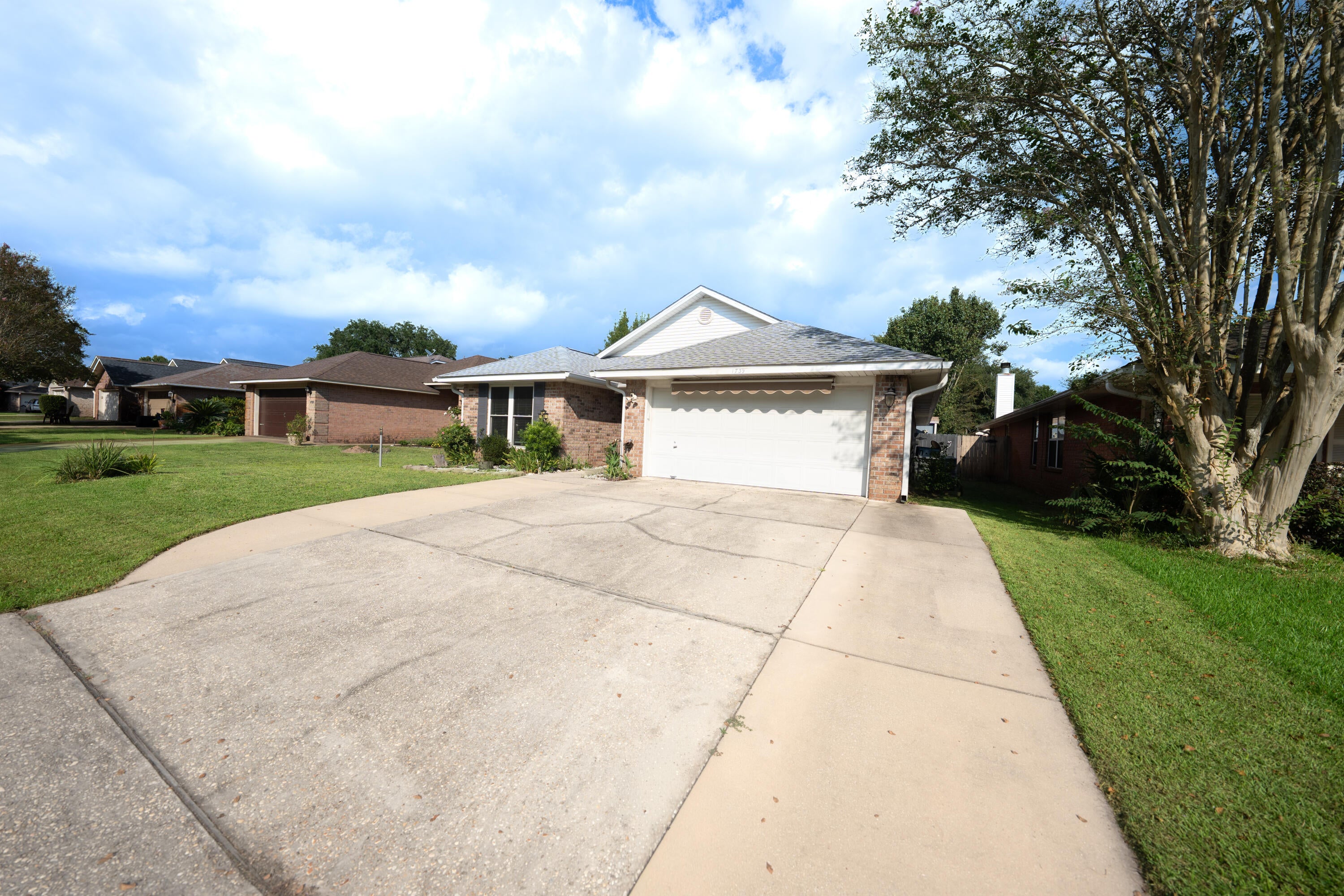 1739 Ivalea Circle