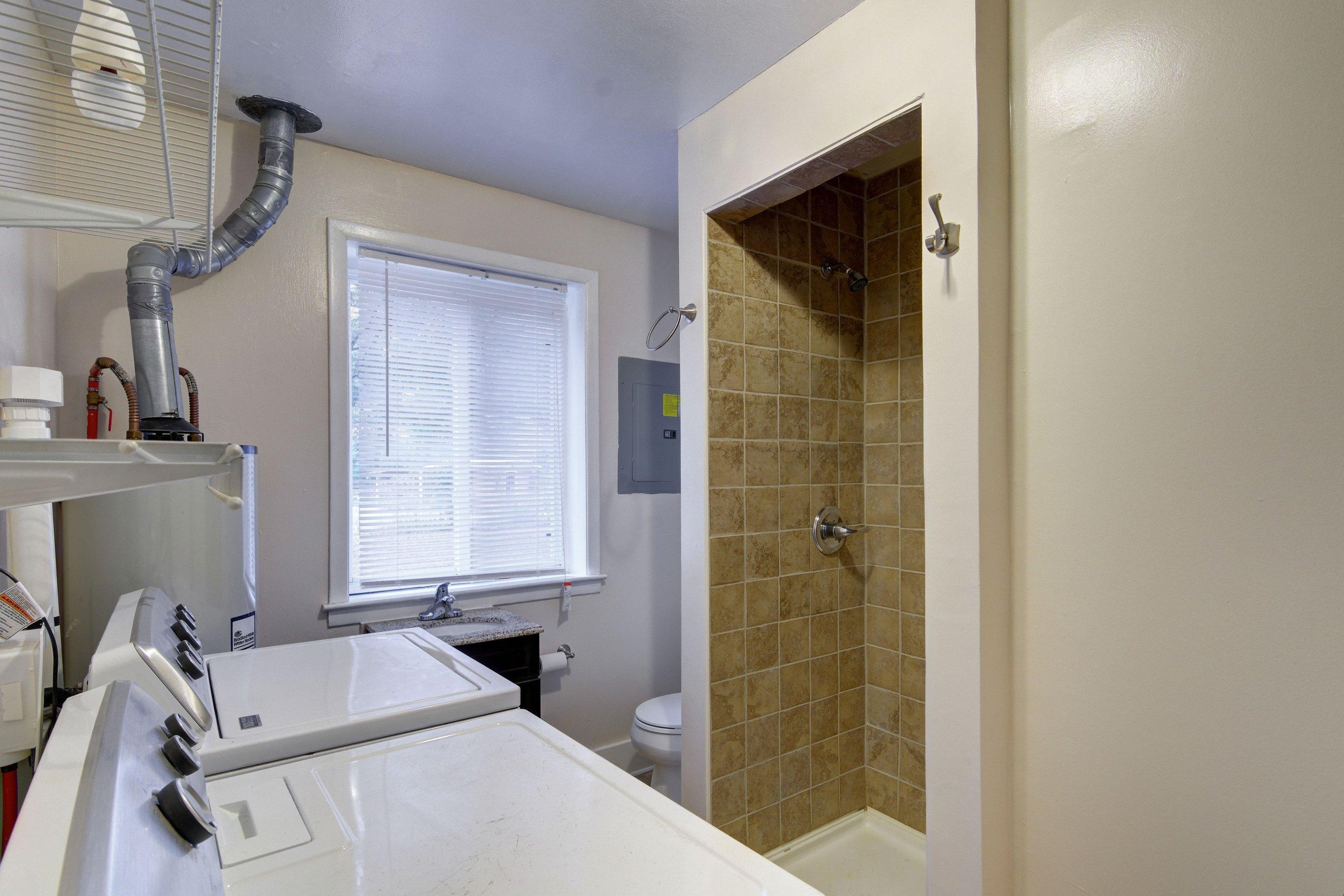 BELLE MEADE - Residential