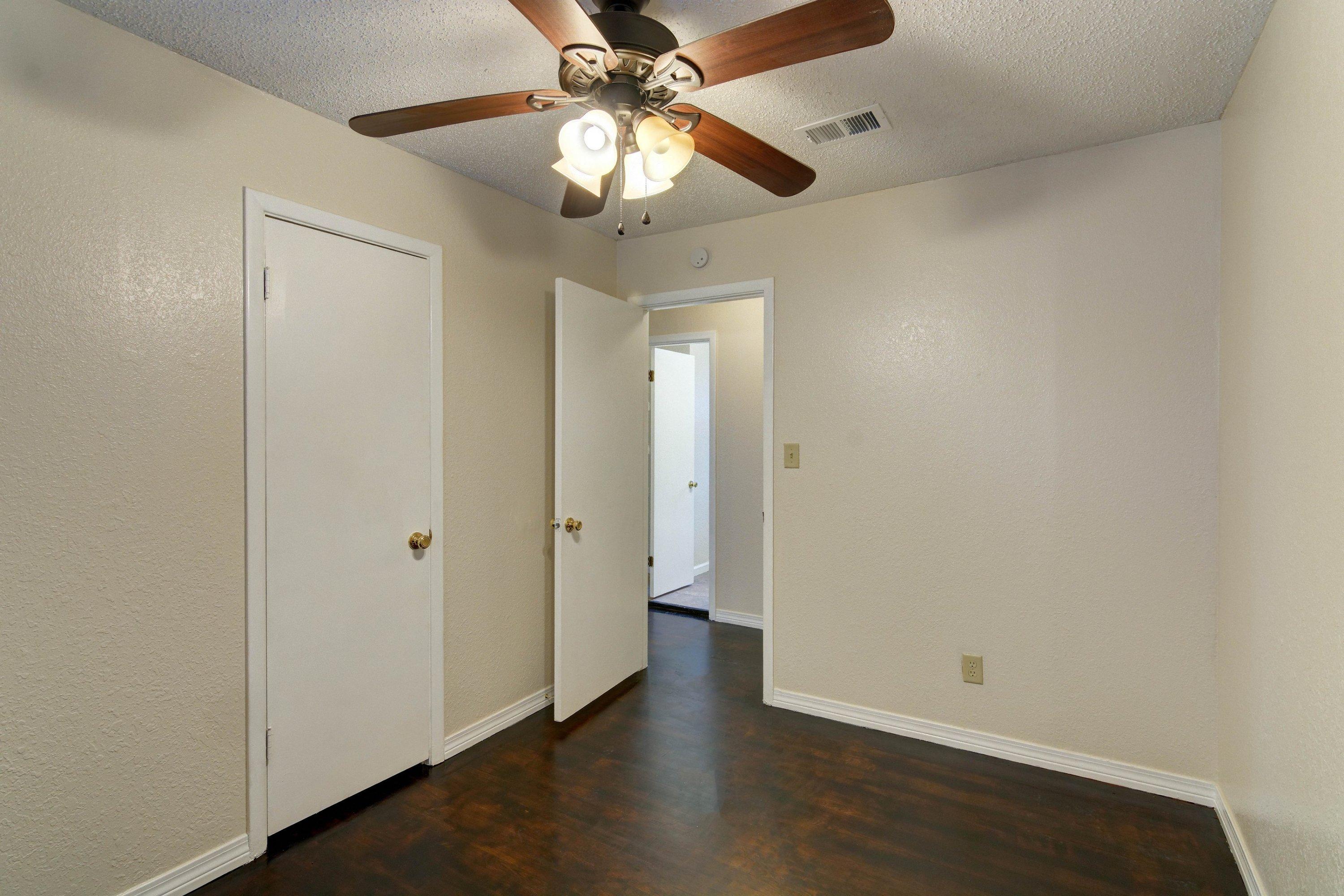 BELLE MEADE - Residential