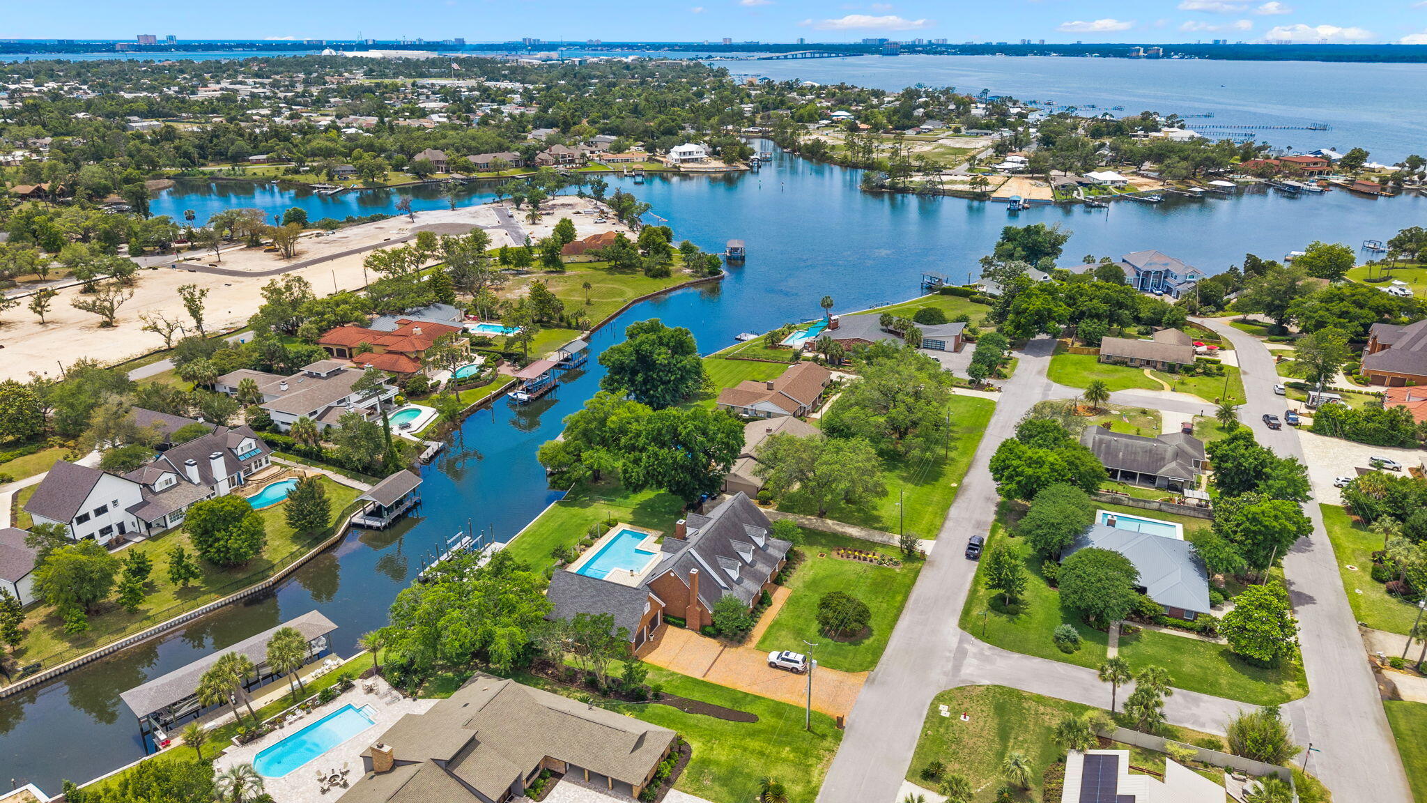 KINGS POINT - Residential