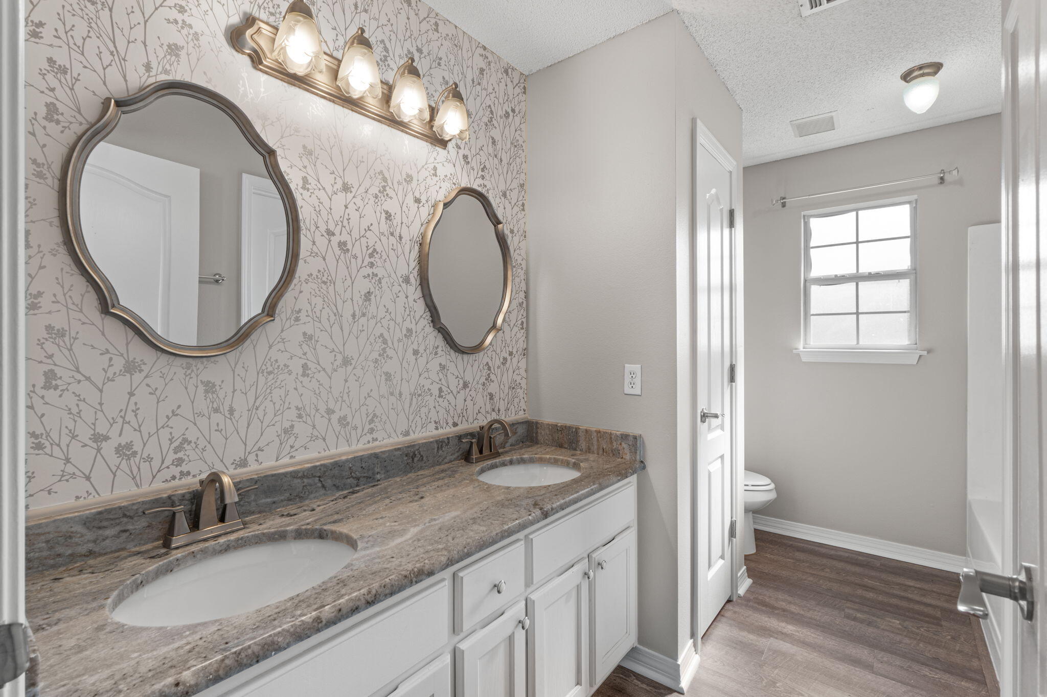 NAVARRE S/D 2ND ADDN - Residential