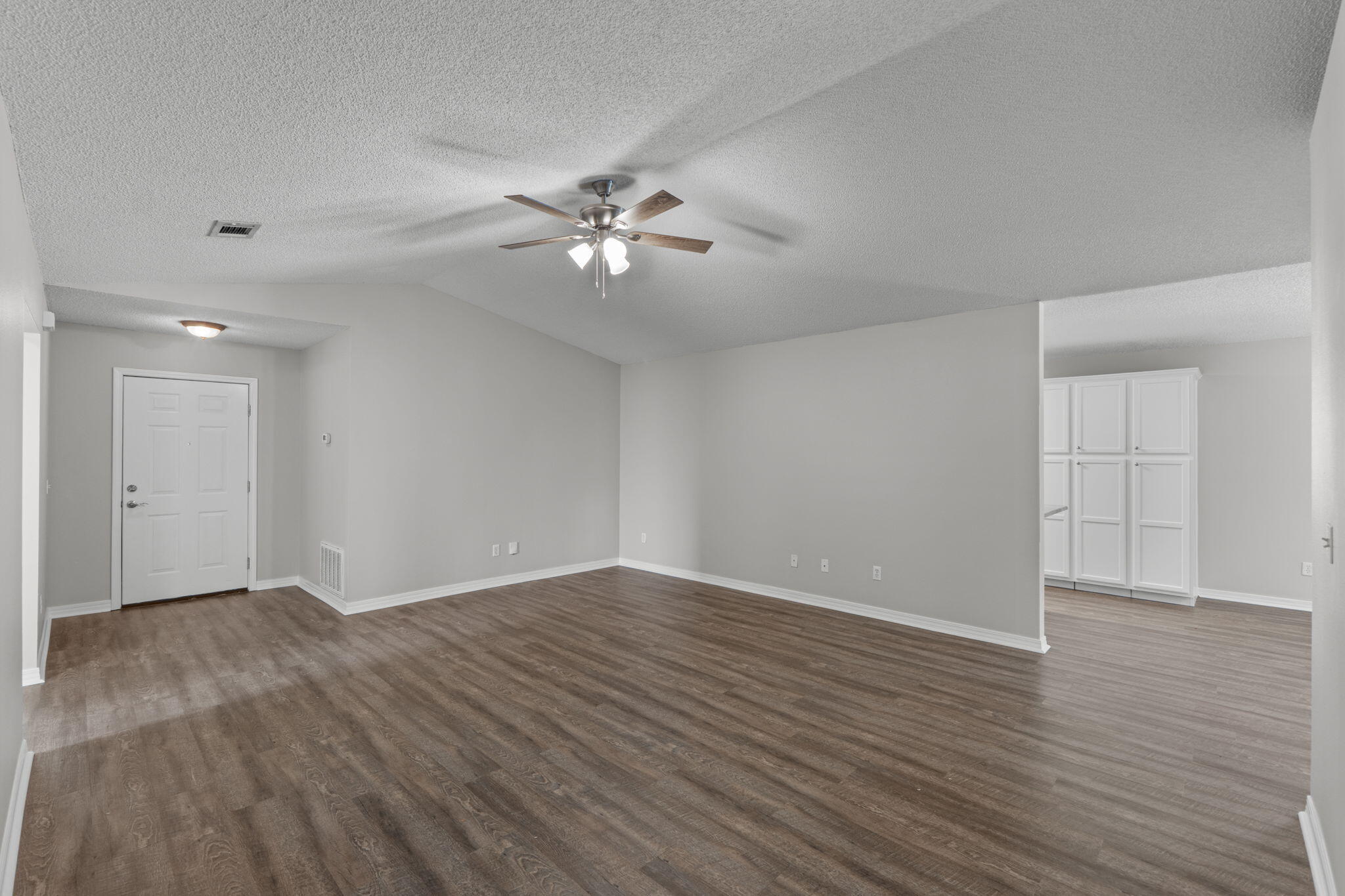 NAVARRE S/D 2ND ADDN - Residential