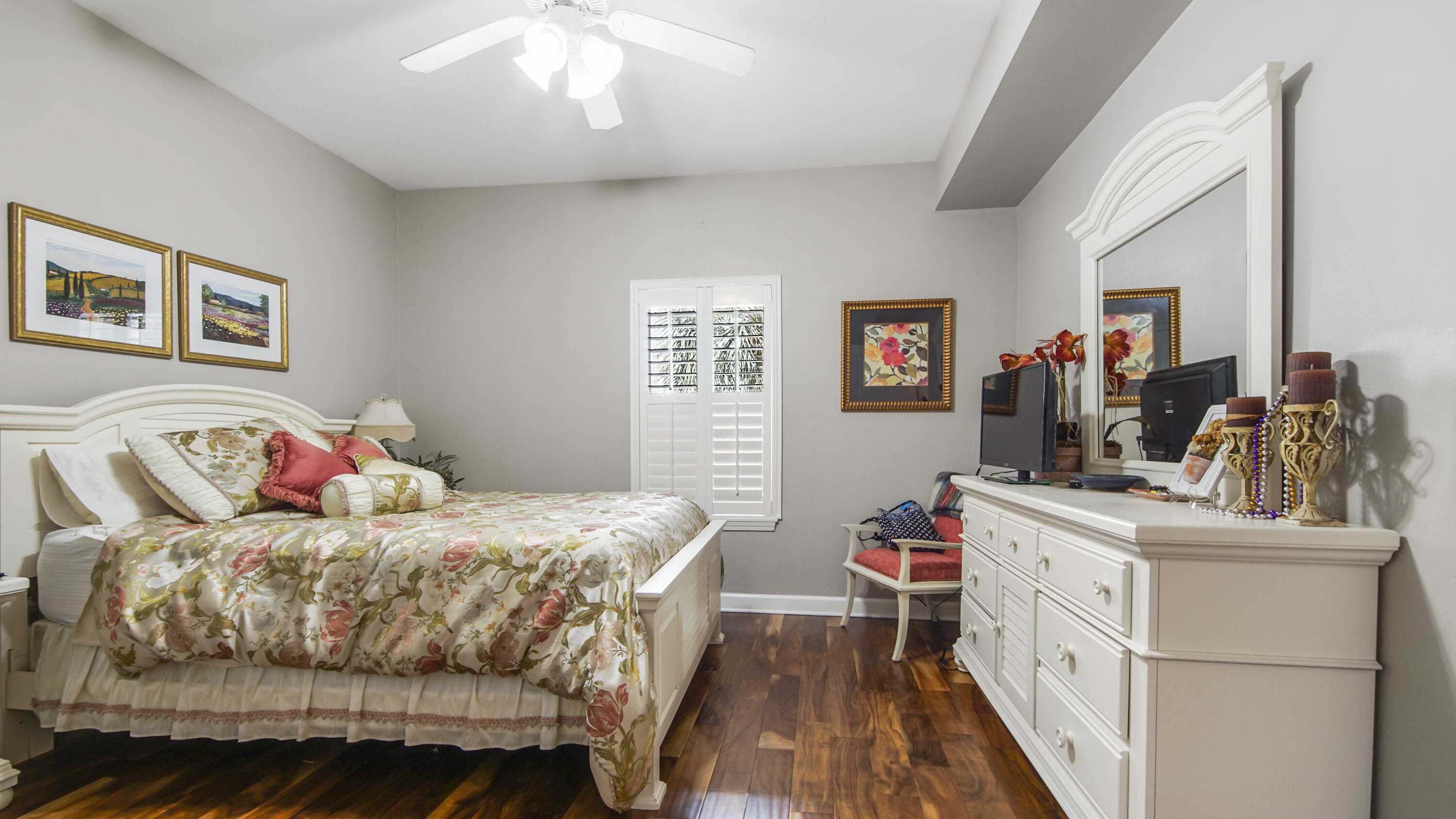 INDIANOLA ON THE WATER - Residential