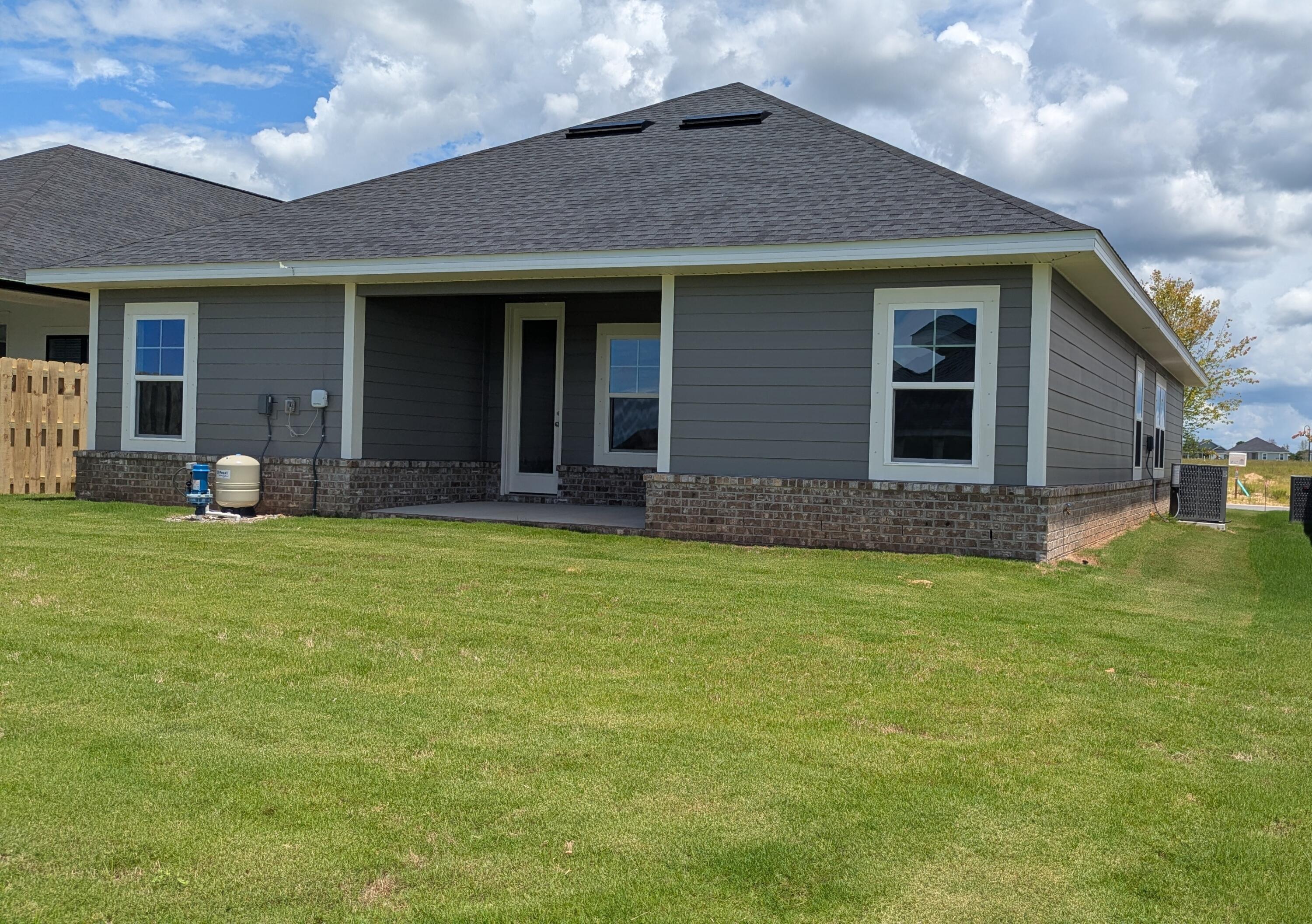 THE BLUFFS AT LAFAYETTE - Residential