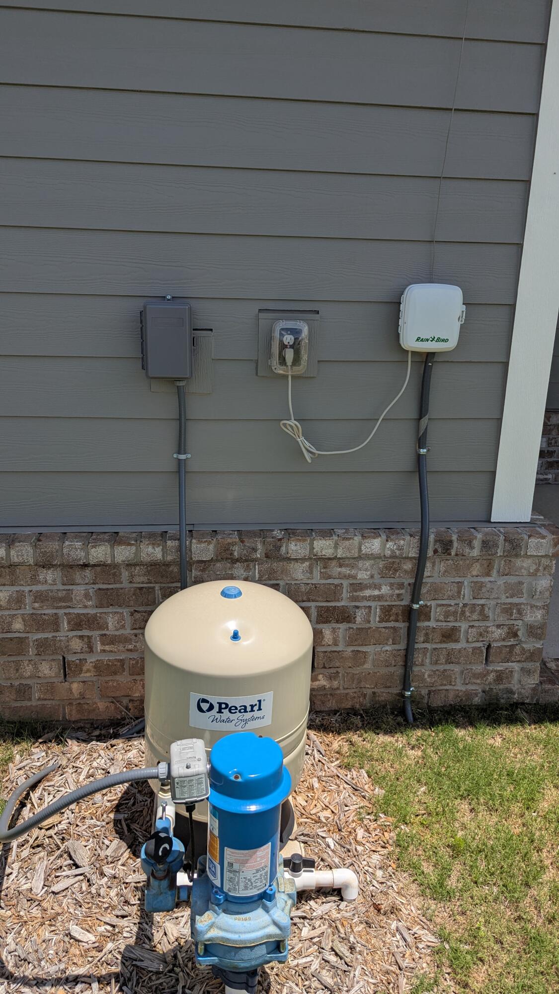 THE BLUFFS AT LAFAYETTE - Residential