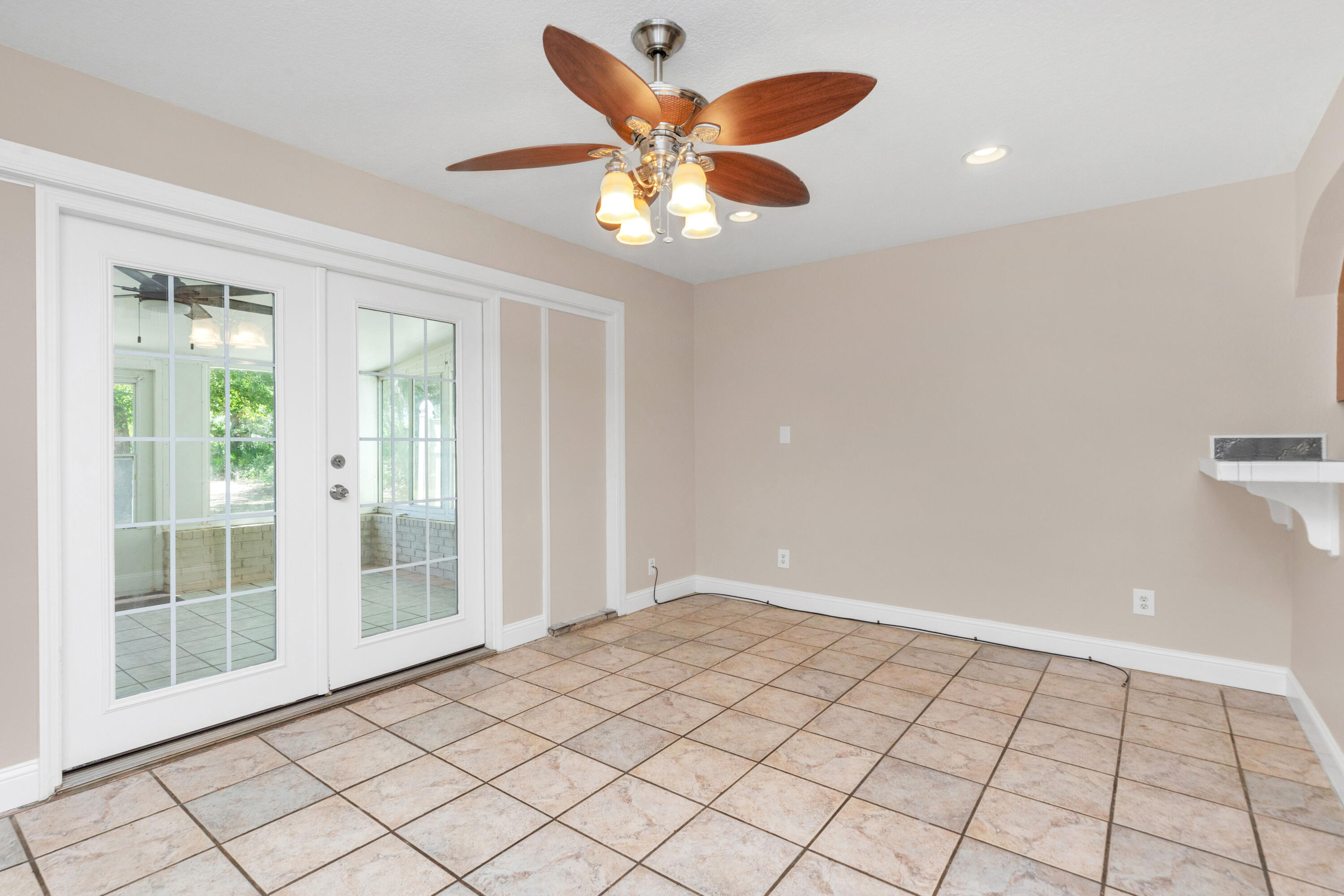 BAY POINT - Residential