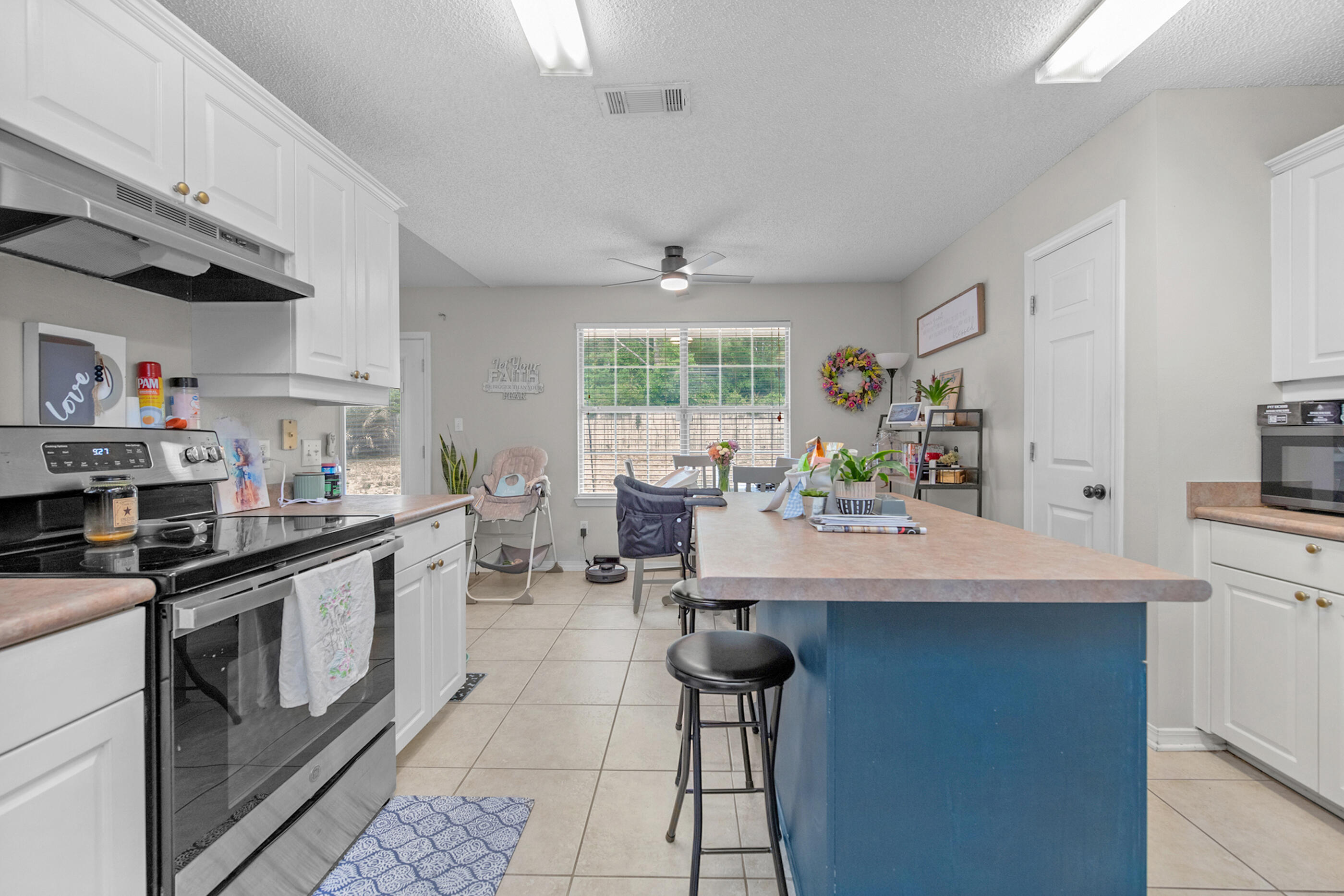 COUNTRYVIEW ESTATES 4TH ADDN - Residential