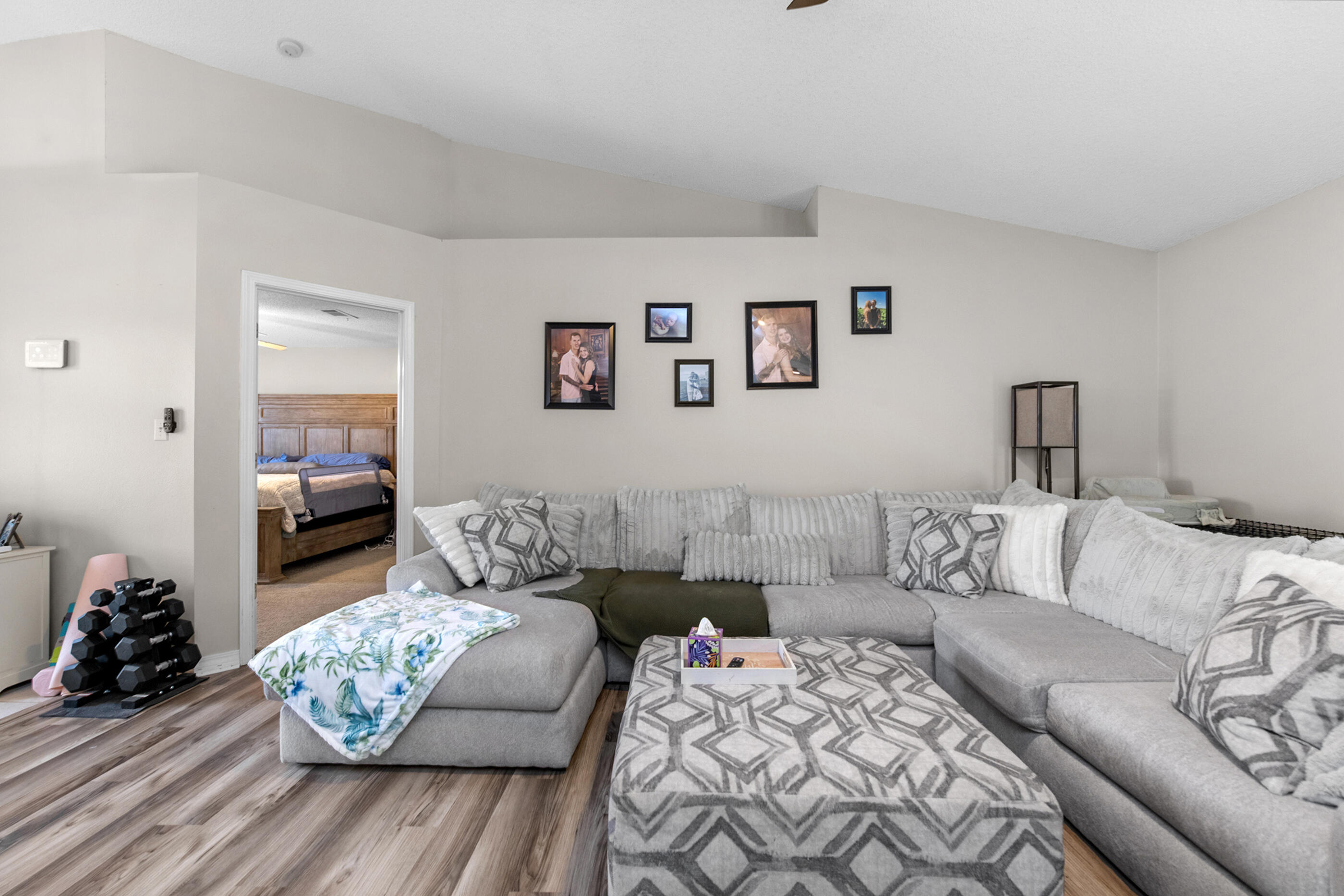 COUNTRYVIEW ESTATES 4TH ADDN - Residential