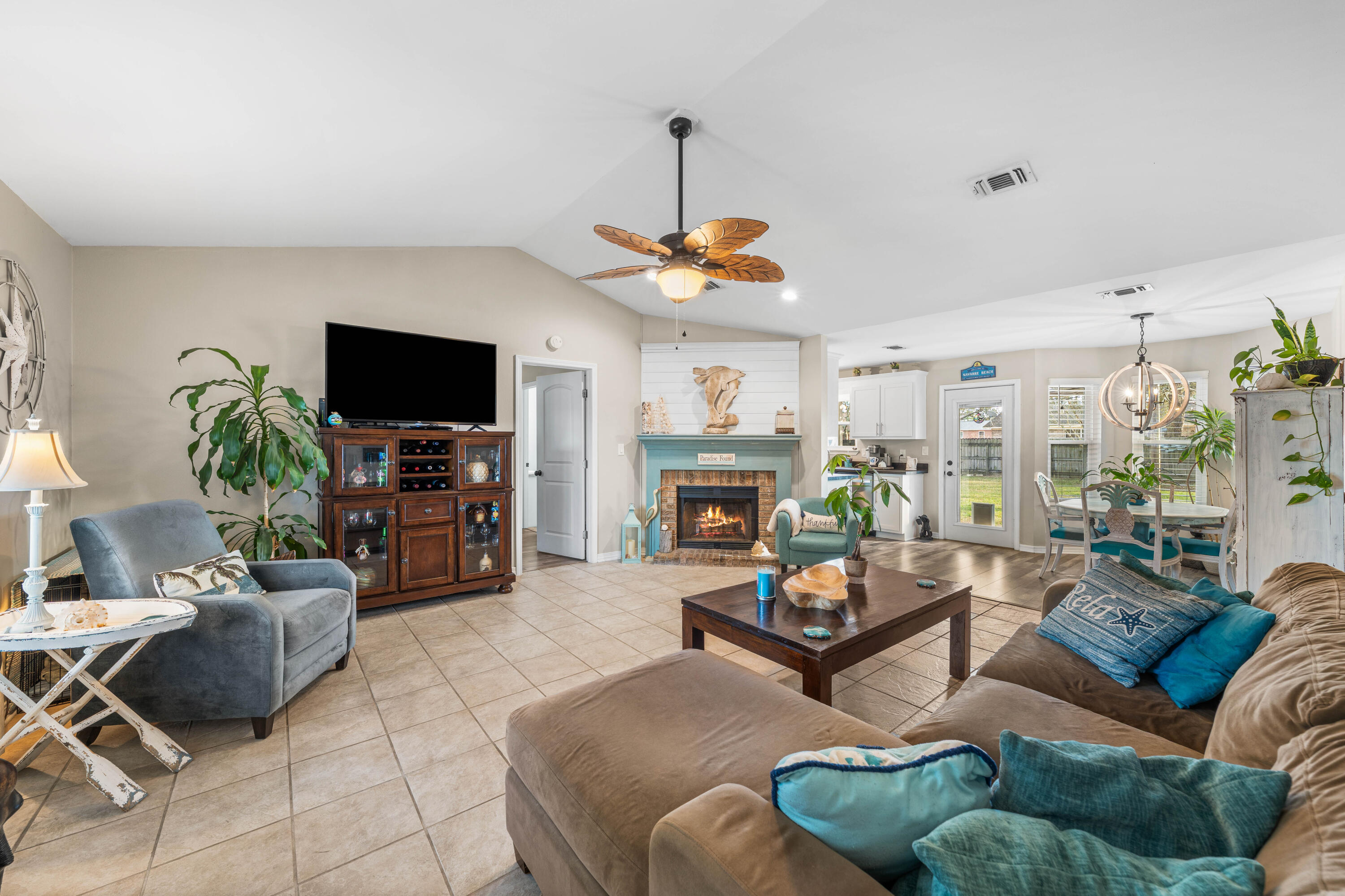 COUNTRY BREEZE ESTATES - Residential